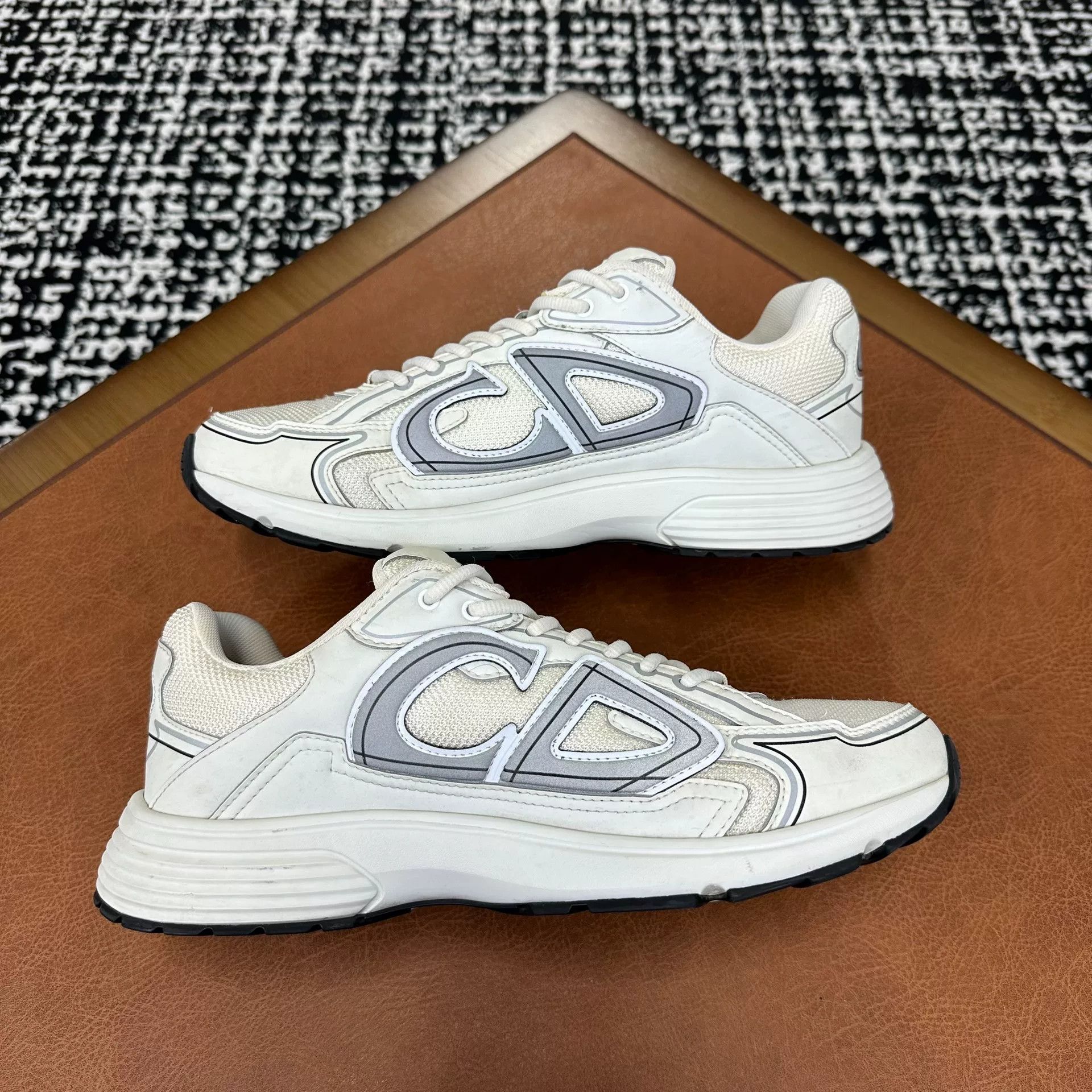 Dior Dior Mesh White Lowtop Sneakers 9 Men Size US 9 / EU 42 - 6 Thumbnail