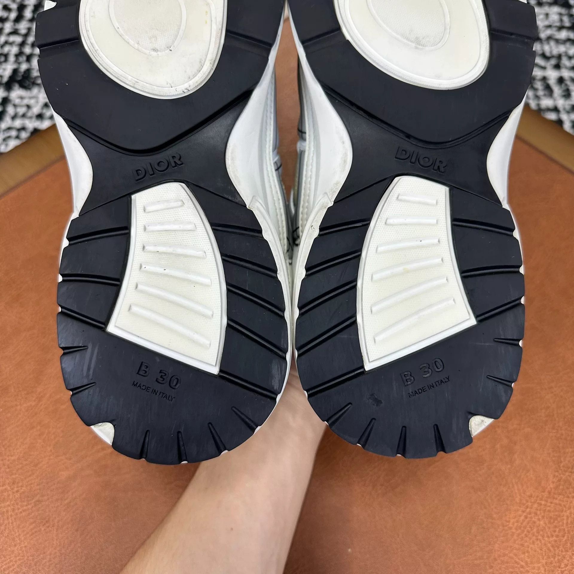 Dior Dior Mesh White Lowtop Sneakers 9 Men Size US 9 / EU 42 - 9 Thumbnail