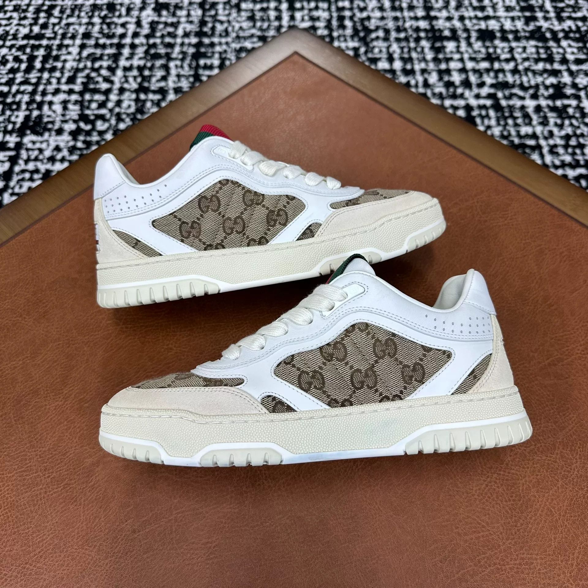 Gucci Gucci Leather White Lowtop Sneakers it_36-5 Women Size US 6.5 / IT 36.5 - 6 Thumbnail