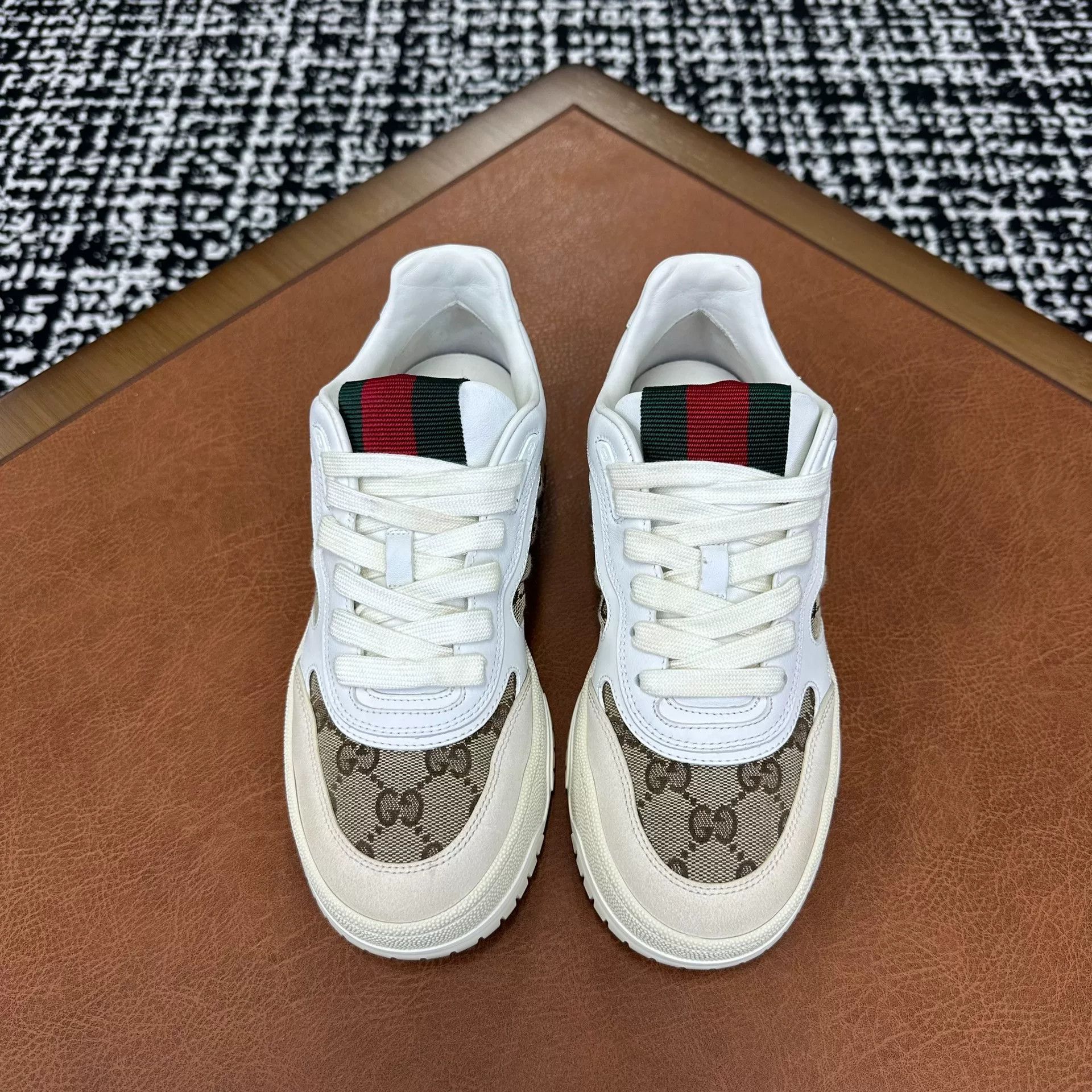 Gucci Gucci Leather White Lowtop Sneakers it_36-5 Women Size US 6.5 / IT 36.5 - 2 Thumbnail