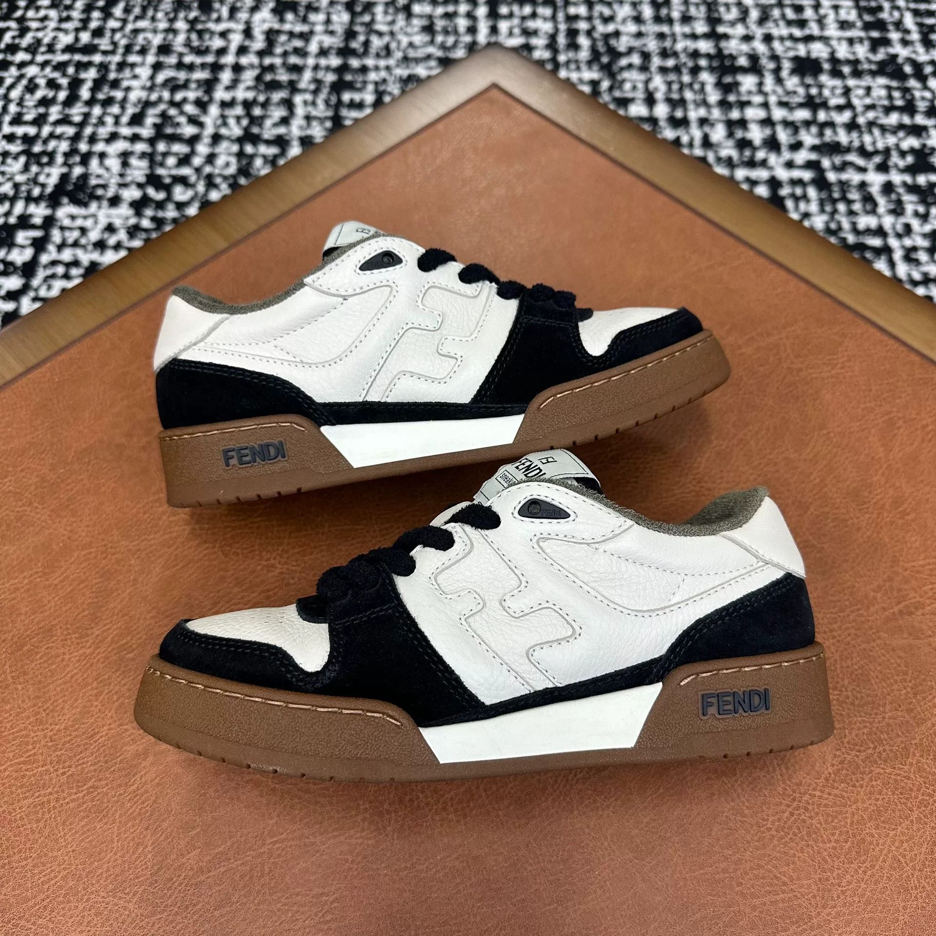 Fendi Fendi Casual Black Lowtop Sneakers it_36 Women Size US 6 / IT 36 - 6 Thumbnail