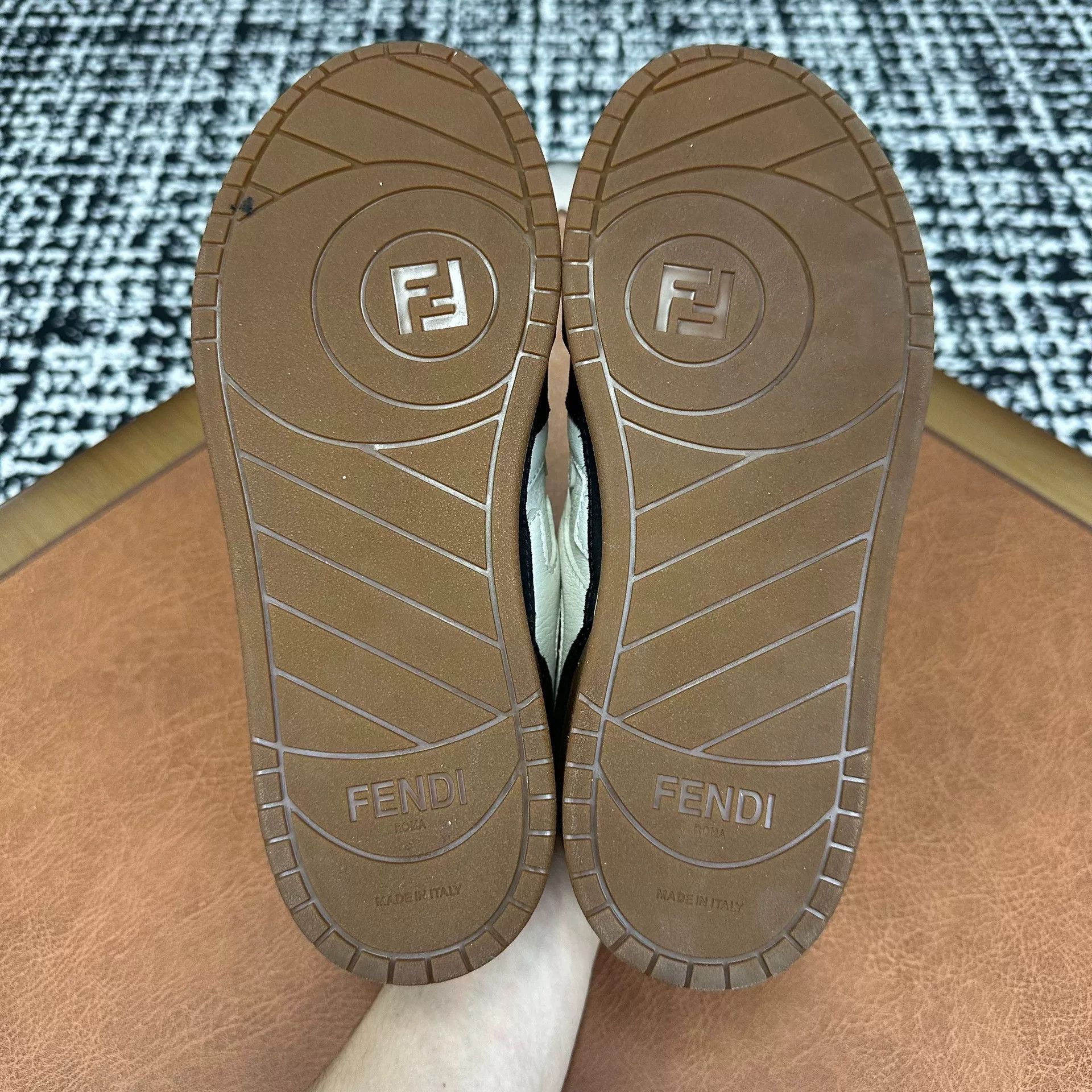 Fendi Fendi Casual Black Lowtop Sneakers it_36 Women Size US 6 / IT 36 - 8 Thumbnail