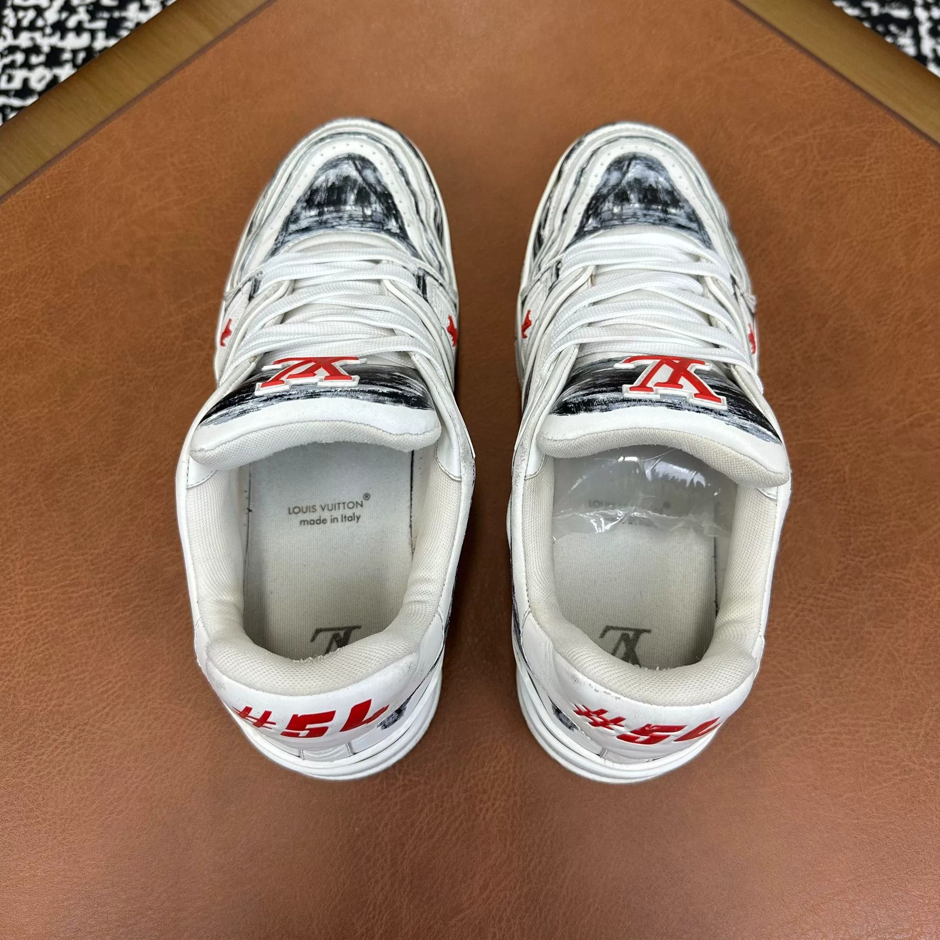 Louis Vuitton Louis Vuitton Training White Lowtop Sneakers 8 Men Size US 8 / EU 41 - 3 Thumbnail