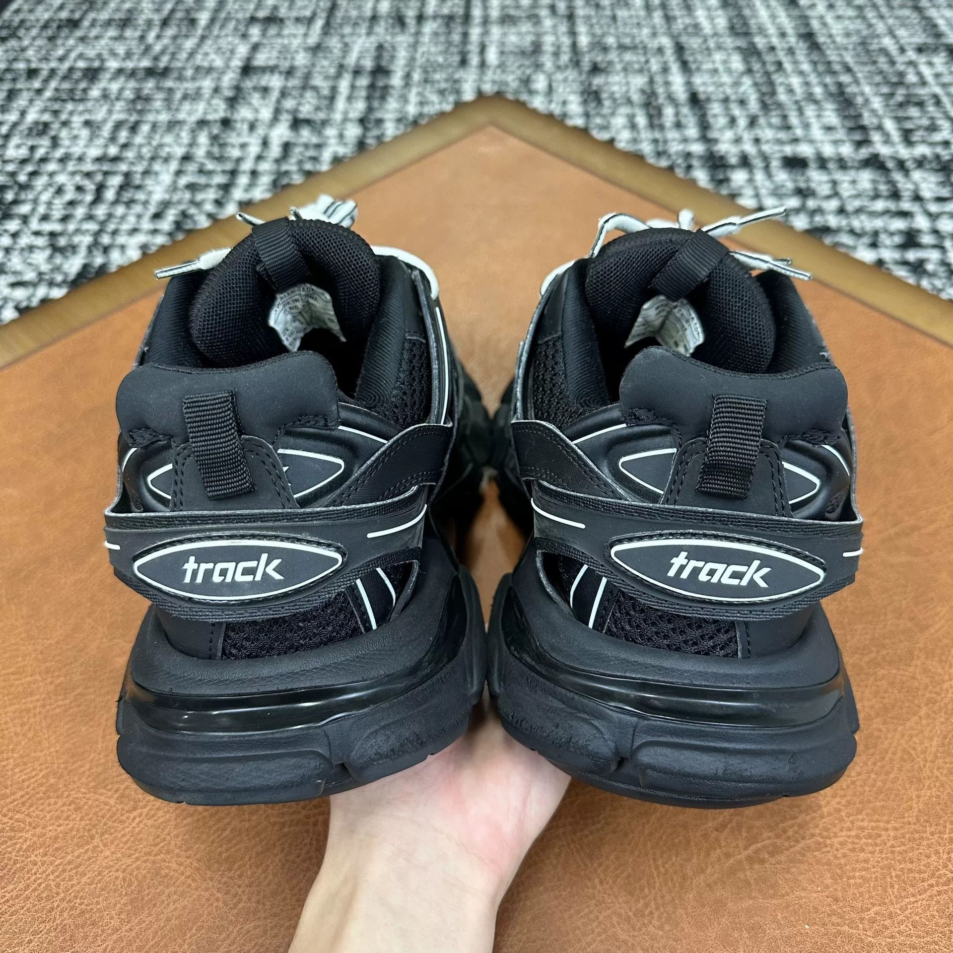Balenciaga Balenciaga Black Lowtop Sneakers 7 Men Size US 7 / EU 40 - 4 Thumbnail