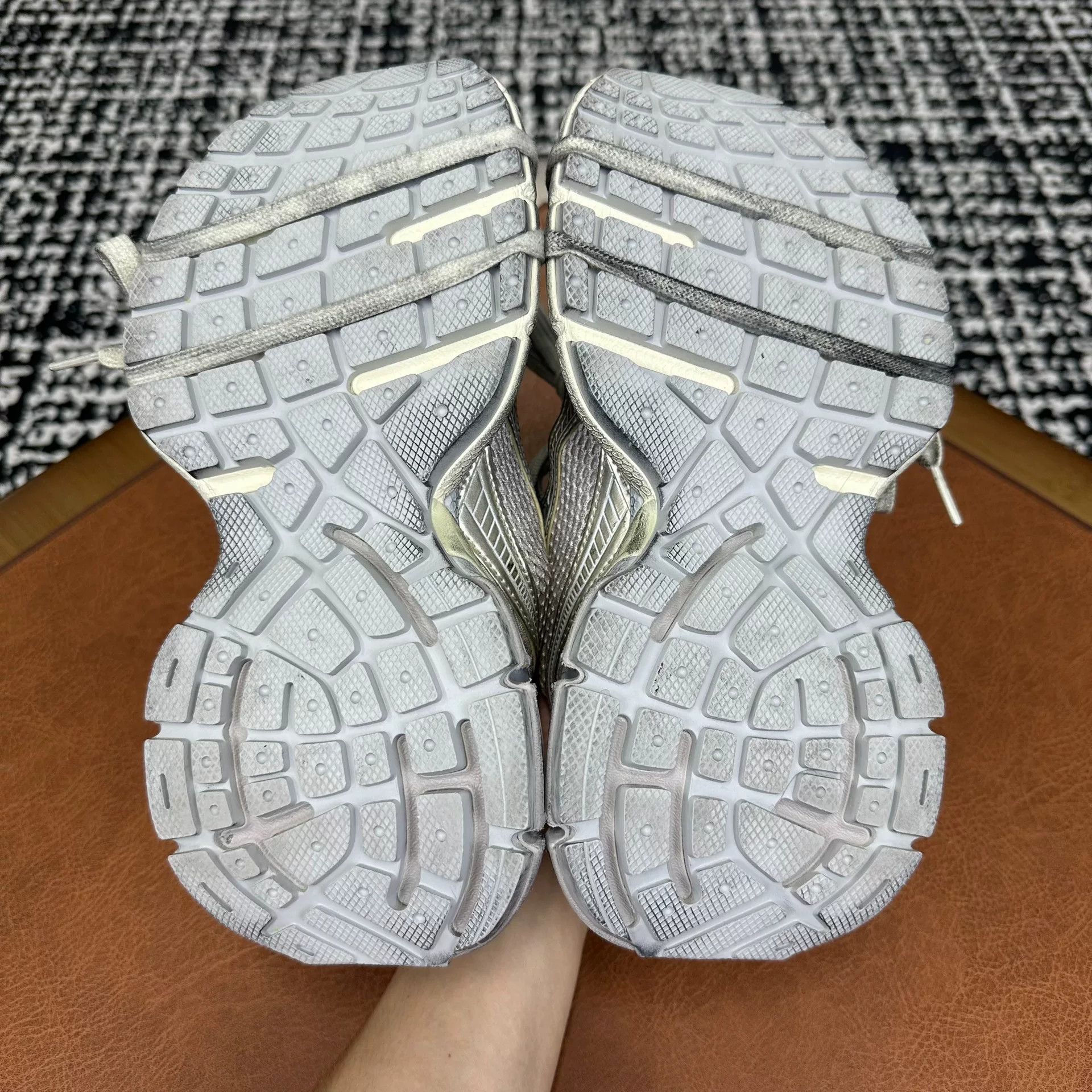 Balenciaga Balenciaga Mesh Beige Lowtop Sneakers it_36 Women Size US 6 / IT 36 - 8 Thumbnail