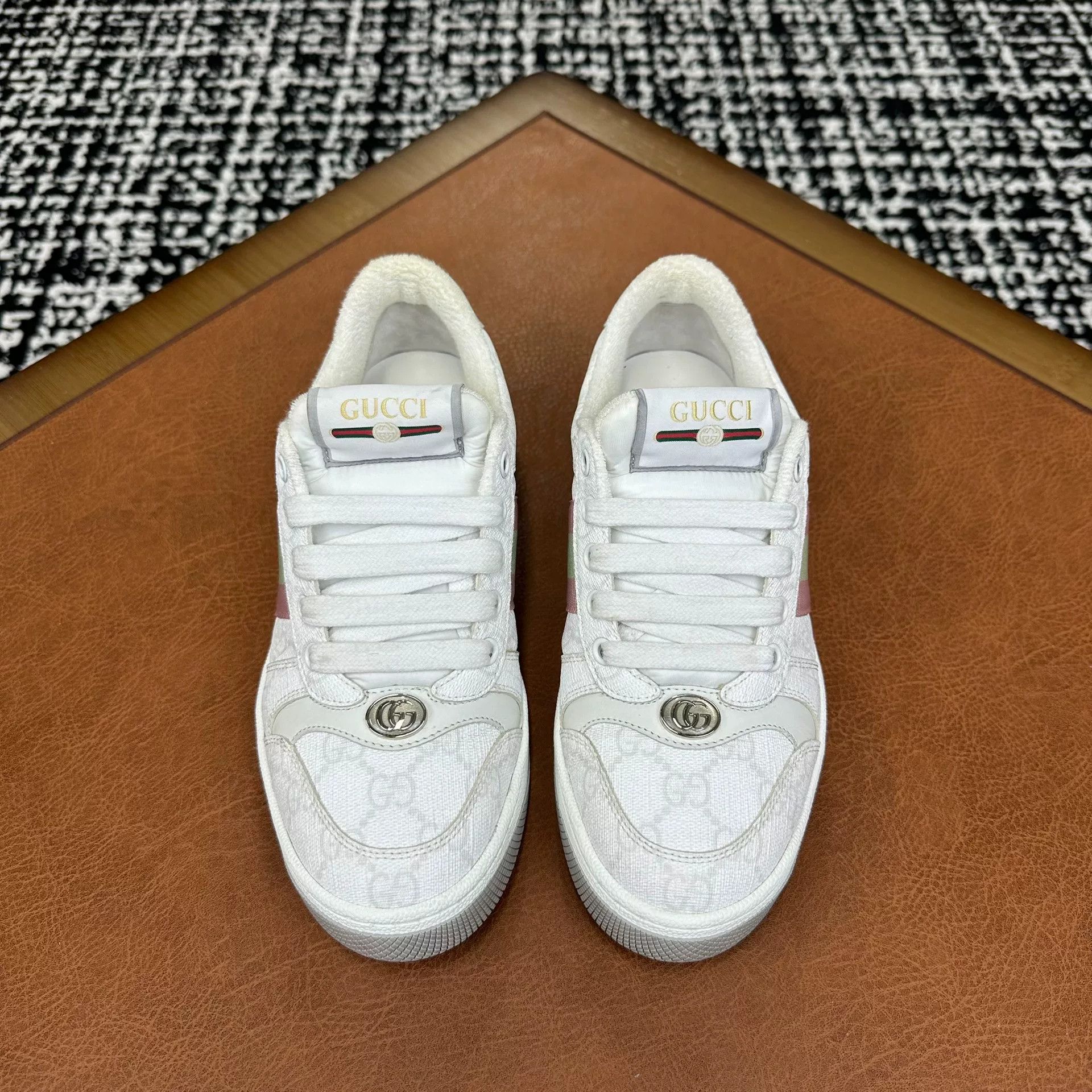 Gucci Gucci Gray Lowtop Sneakers it_36-5 Women Size US 6.5 / IT 36.5 - 2 Thumbnail