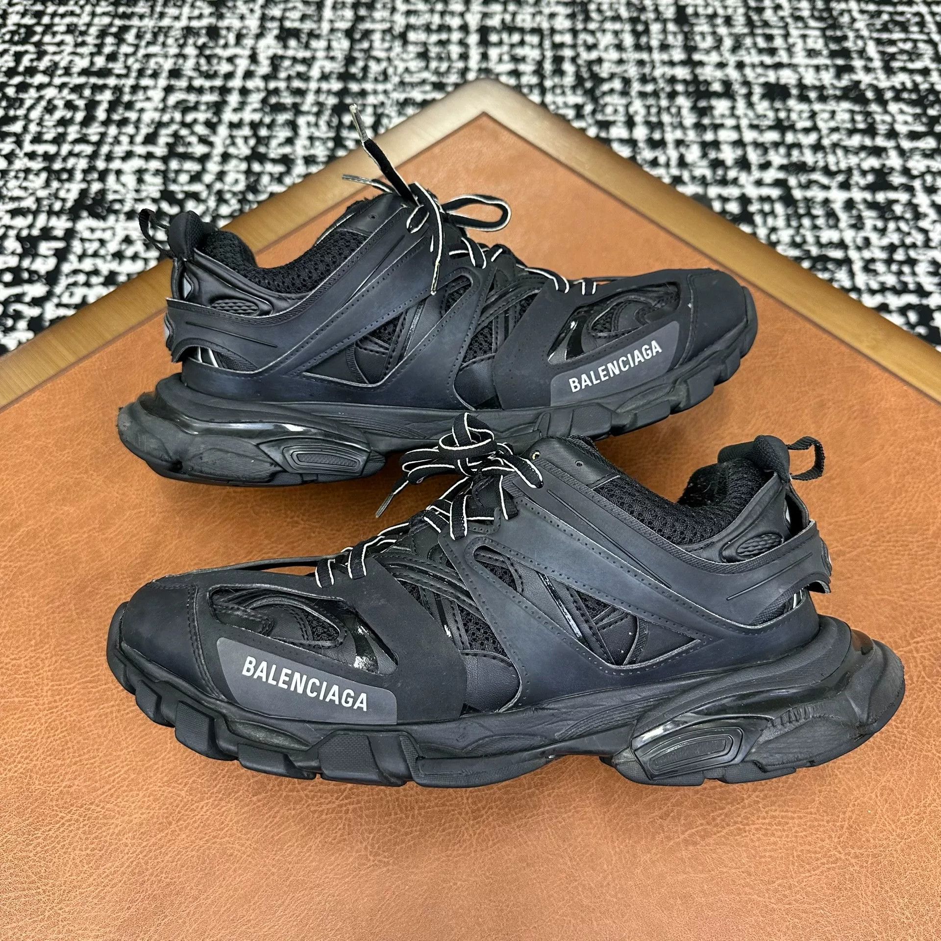 Balenciaga Balenciaga Black Lowtop Sneakers 10 Men Size US 10 / EU 43 - 5 Thumbnail