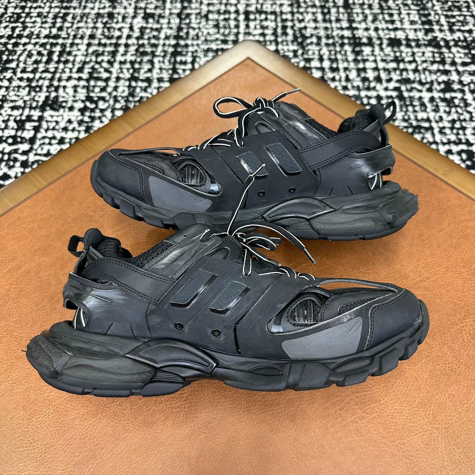 Balenciaga Balenciaga Black Lowtop Sneakers 10 Men Size US 10 / EU 43 - 6 Thumbnail