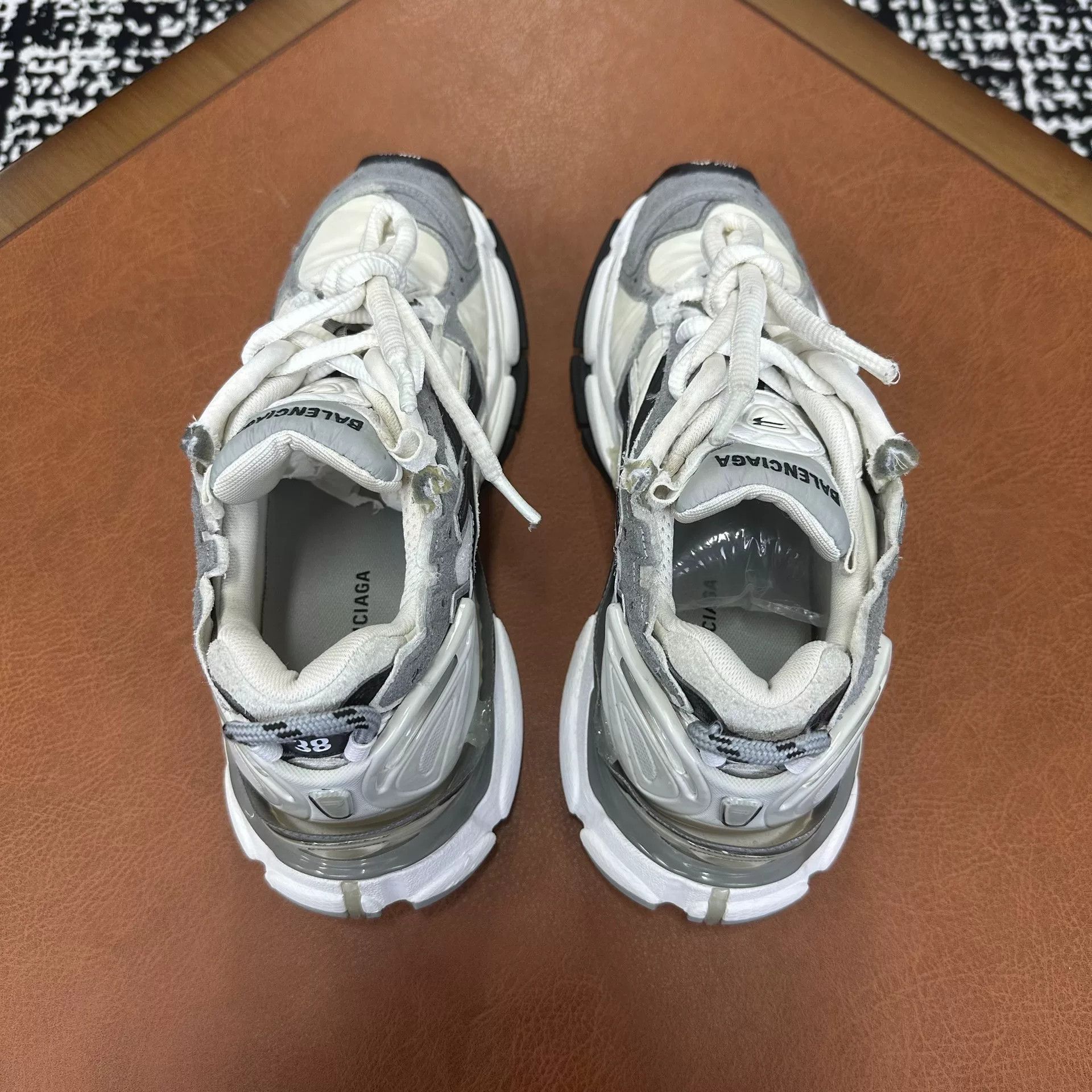 Balenciaga Balenciaga Running Multi Lowtop Sneakers it_38 Women Size US 8 / IT 38 - 3 Thumbnail