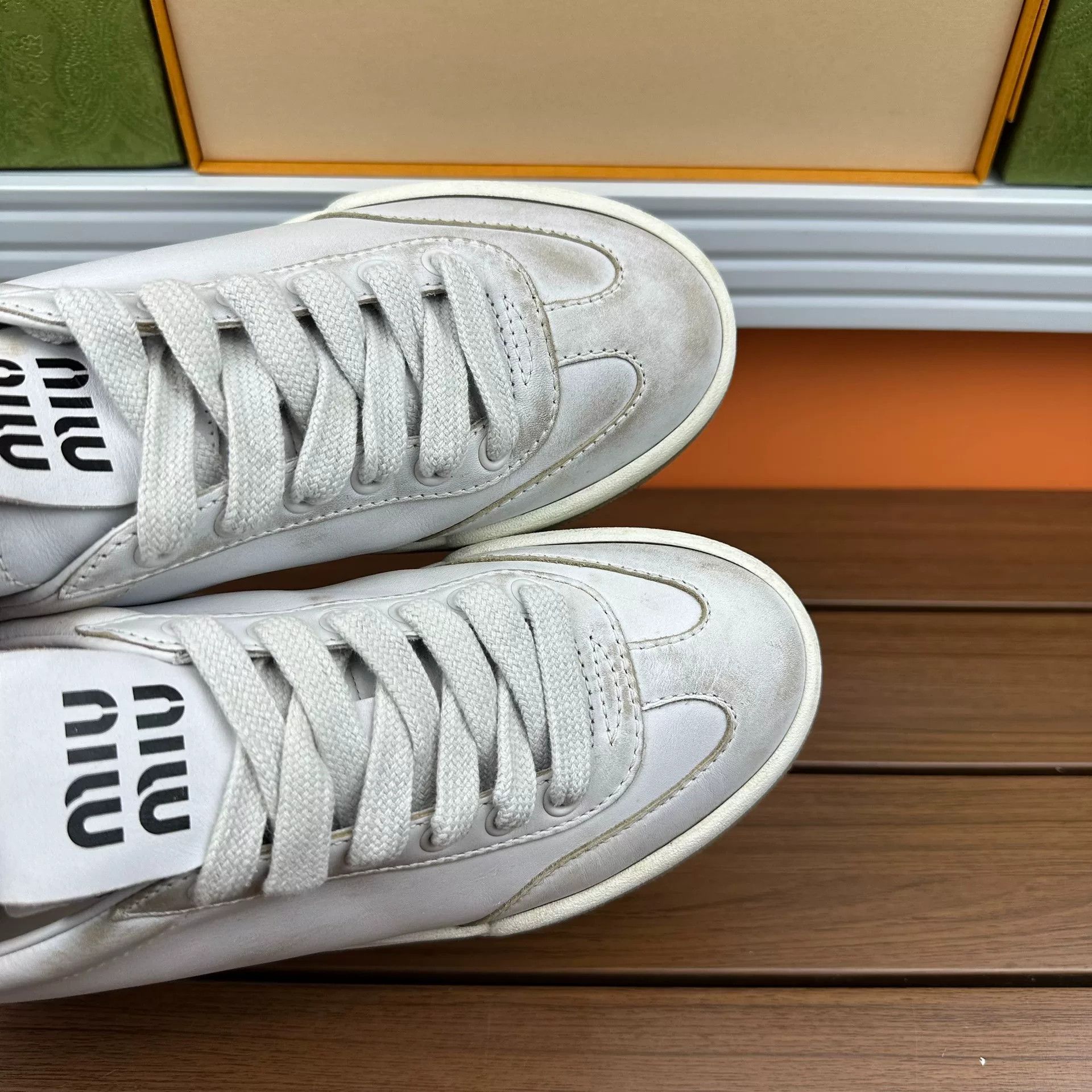 Miu Miu Miu Miu Casual White Lowtop Sneakers it_37-5 Women Size US 7.5 / IT 37.5 - 7 Thumbnail