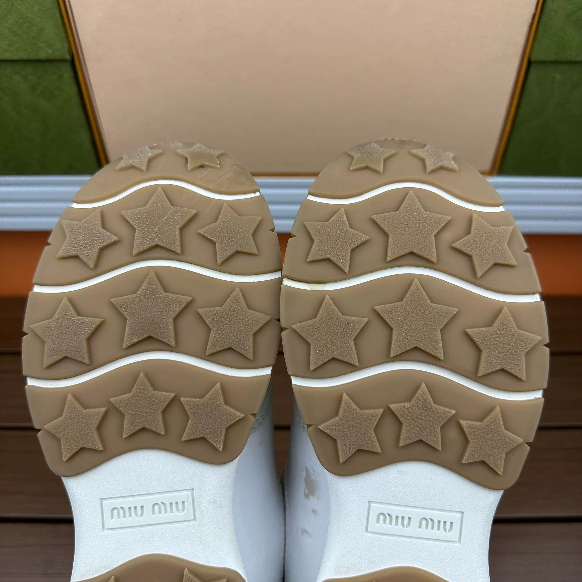 Miu Miu Miu Miu Retro White Lowtop Sneakers it_38 Women Size US 8 / IT 38 - 8 Thumbnail