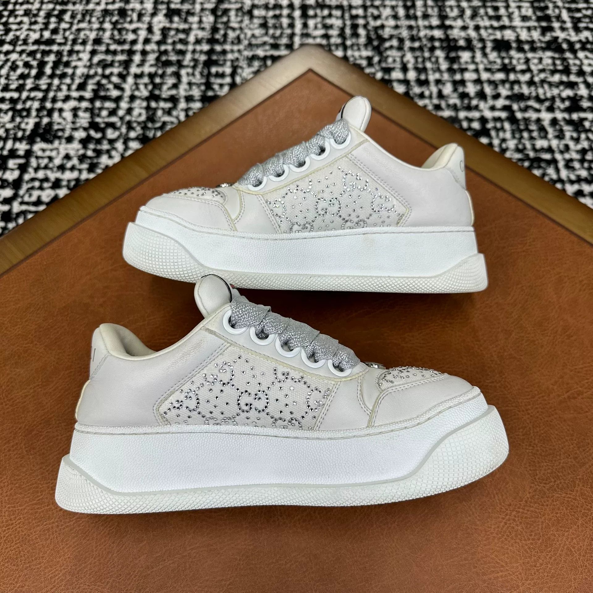 Gucci Gucci Gray Lowtop Sneakers it_34-5 Women Size US 4.5 / IT 34.5 - 6 Thumbnail