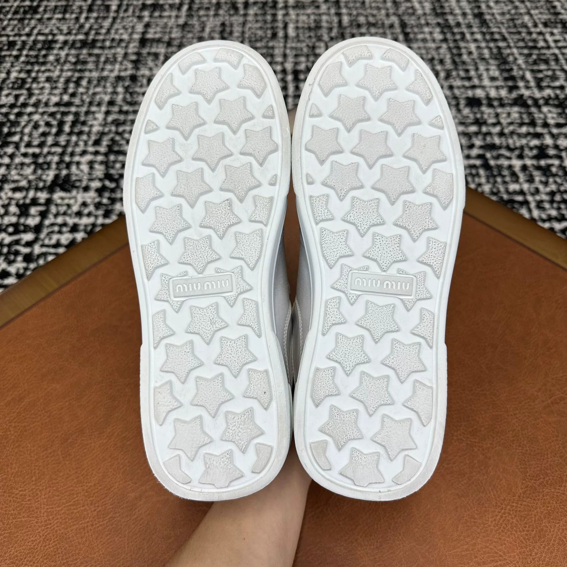Miu Miu Miu Miu Retro White Lowtop Sneakers it_38 Women Size US 8 / IT 38 - 8 Thumbnail