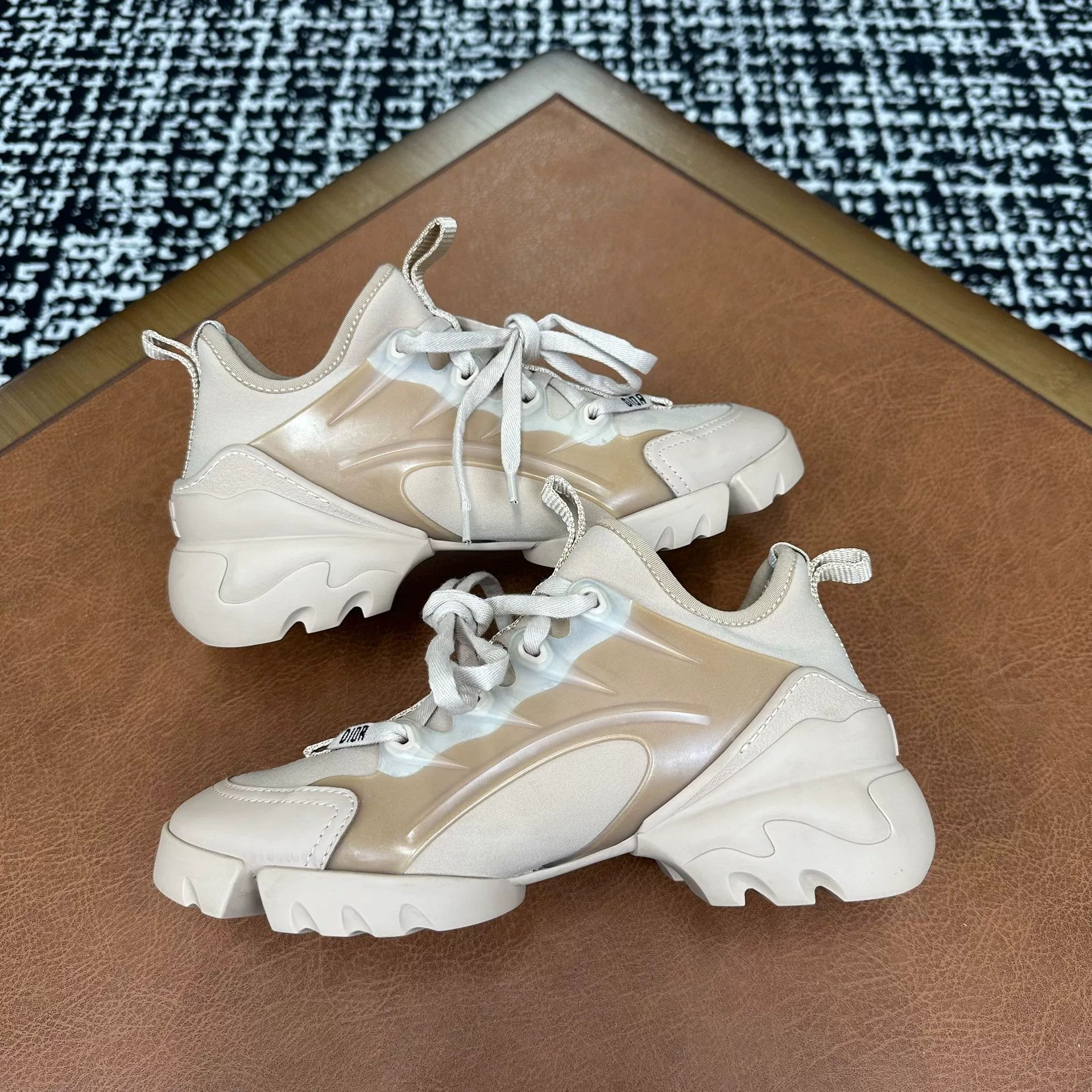 Dior Dior Leather Lowtop Sneakers it_35-5 Women Size US 5.5 / IT 35.5 - 5 Thumbnail