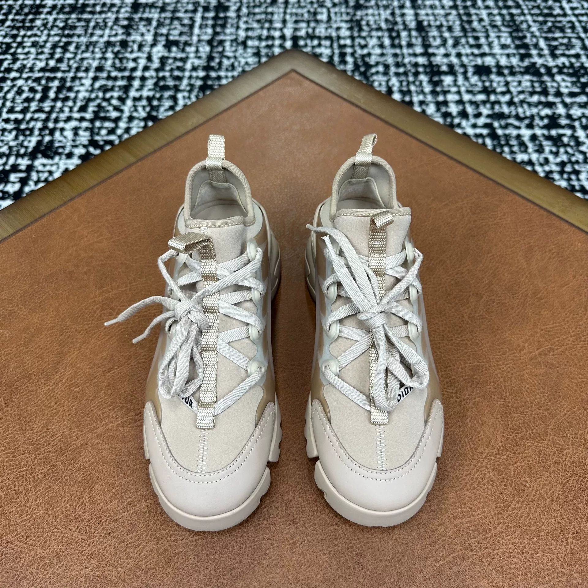 Dior Dior Leather Lowtop Sneakers it_35-5 Women Size US 5.5 / IT 35.5 - 2 Thumbnail