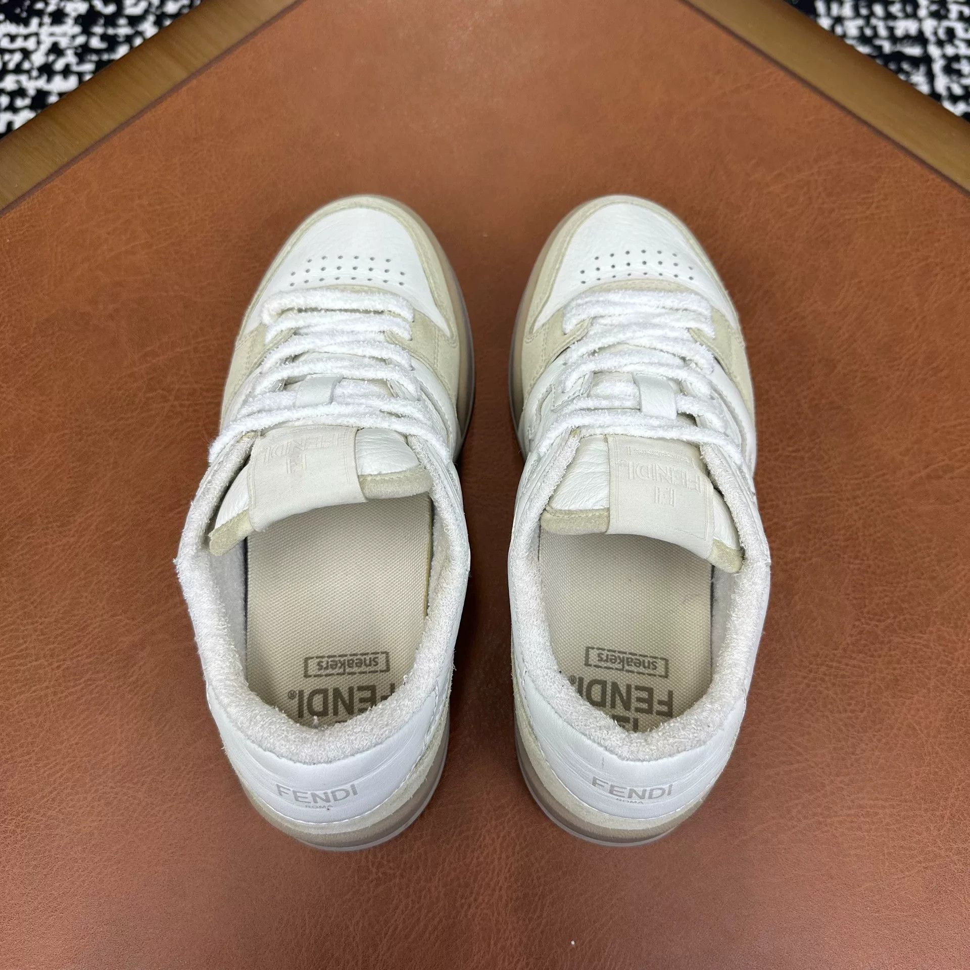 Fendi Fendi Casual White Lowtop Sneakers it_37 Women Size US 7 / IT 37 - 6 Thumbnail