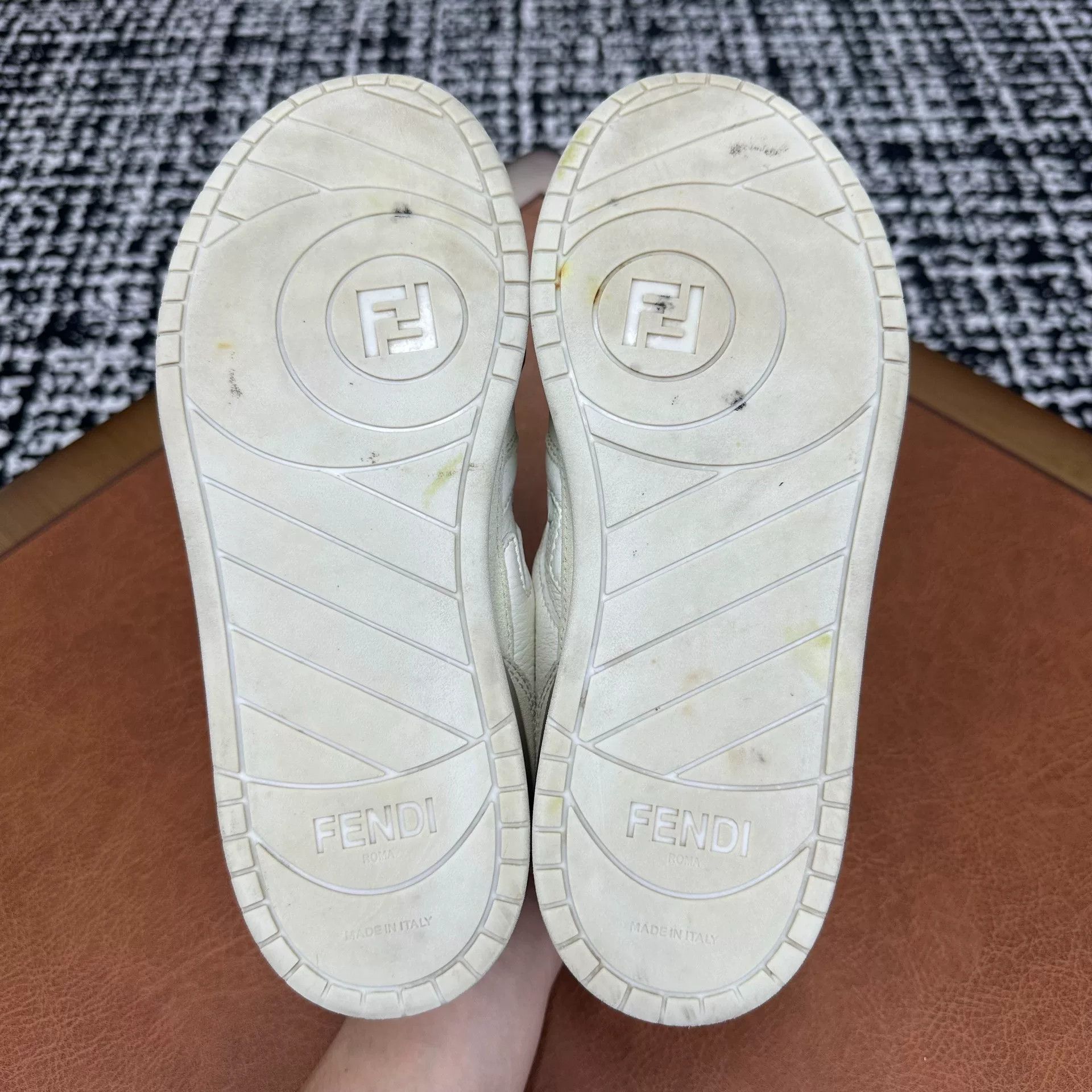 Fendi Fendi Casual White Lowtop Sneakers it_37 Women Size US 7 / IT 37 - 7 Thumbnail