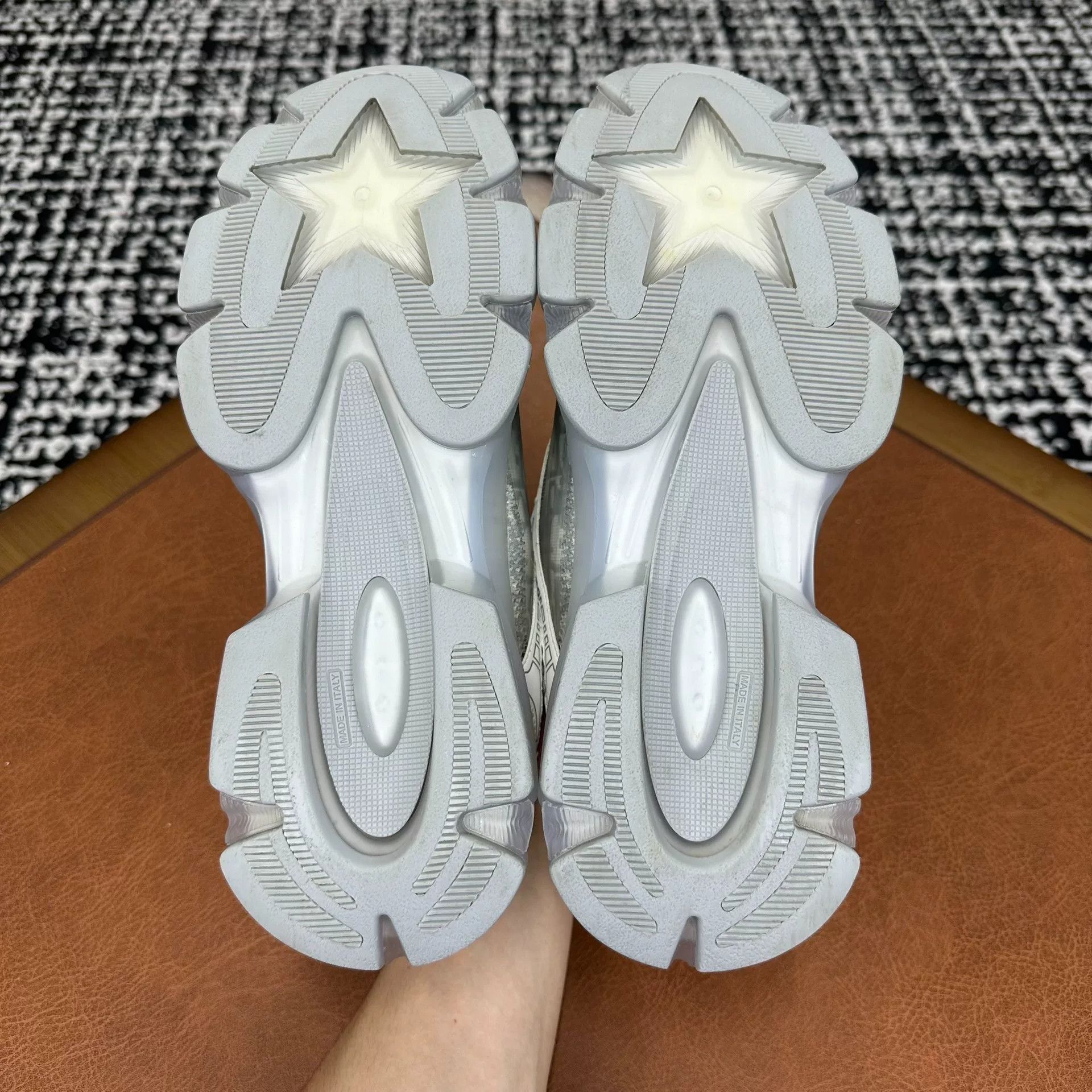 Dior Dior Casual Gray Lowtop Sneakers it_39-5 Women Size US 9.5 / IT 39.5 - 8 Thumbnail