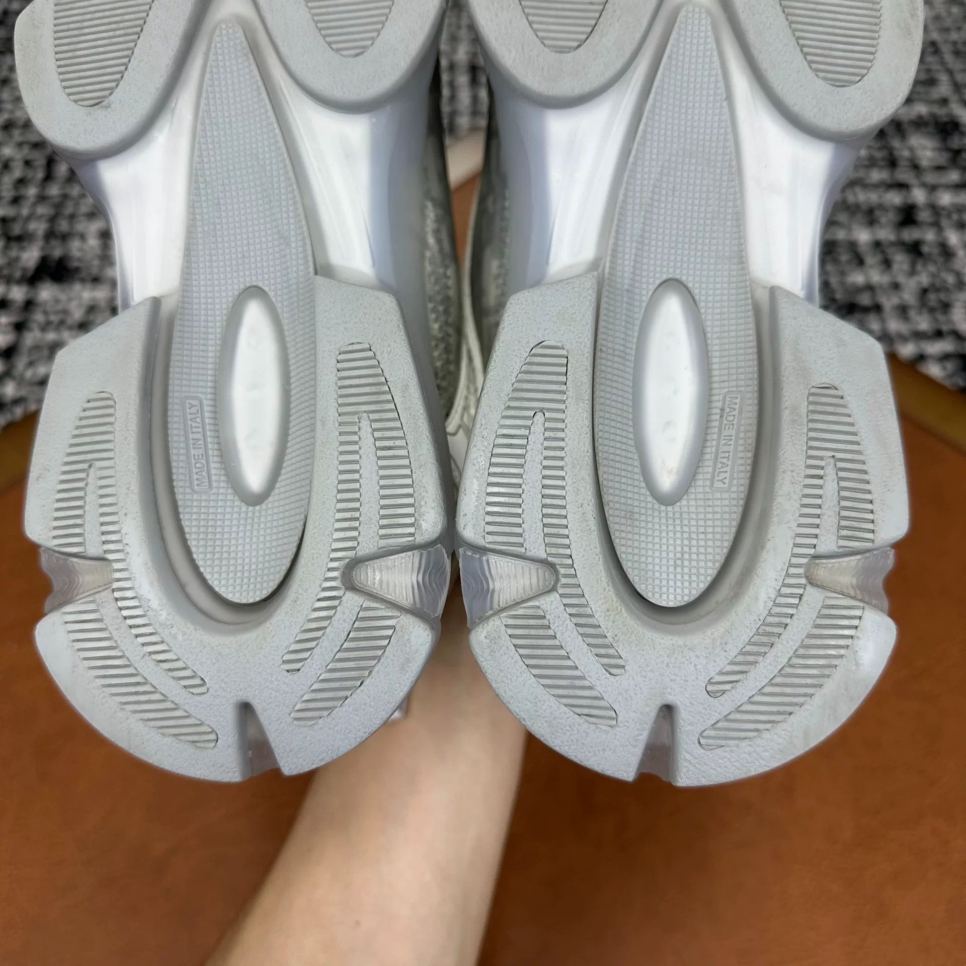 Dior Dior Casual Gray Lowtop Sneakers it_39-5 Women Size US 9.5 / IT 39.5 - 9 Thumbnail