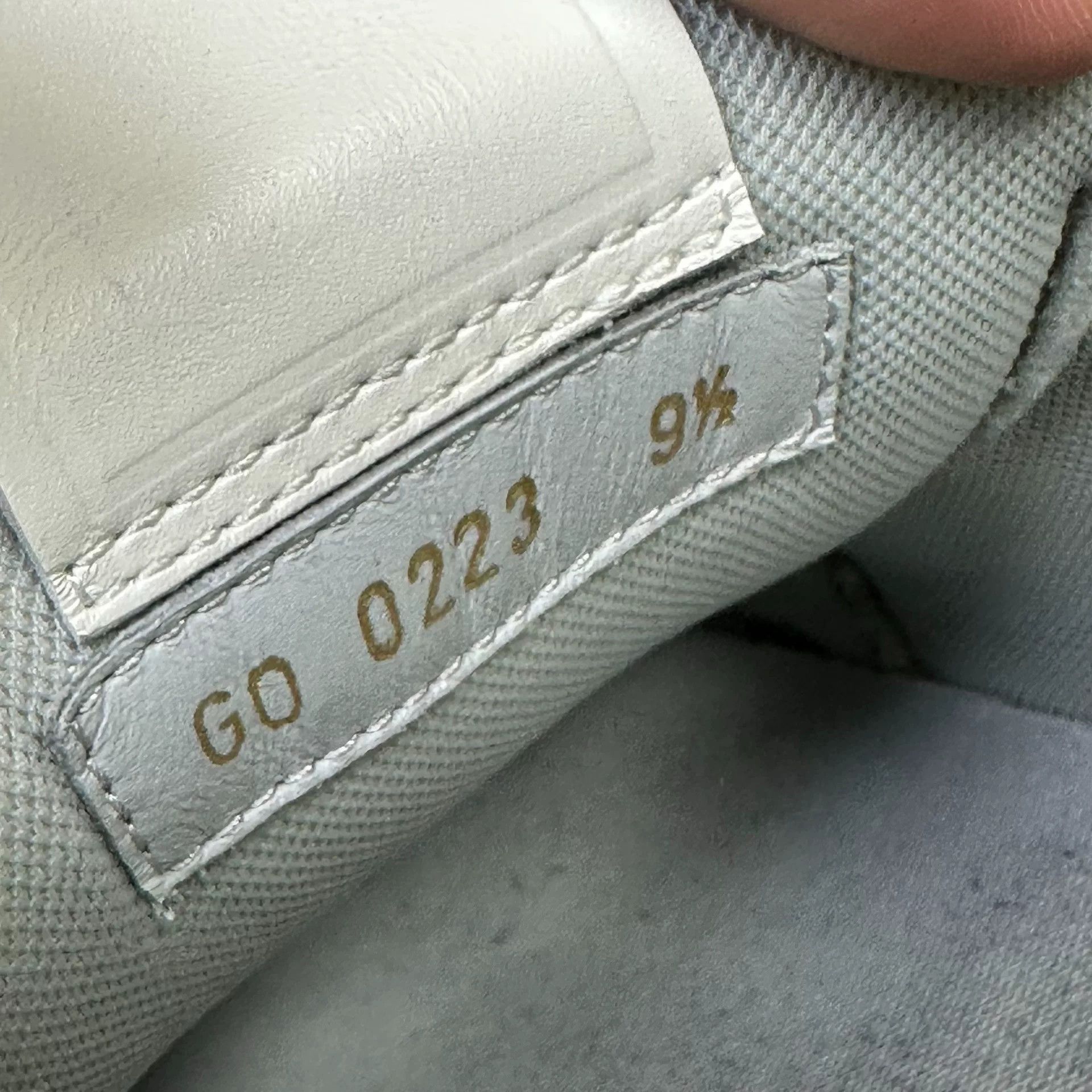 Louis Vuitton Louis Vuitton White Lowtop Sneakers 10 Men Size US 10 / EU 43 - 8 Thumbnail