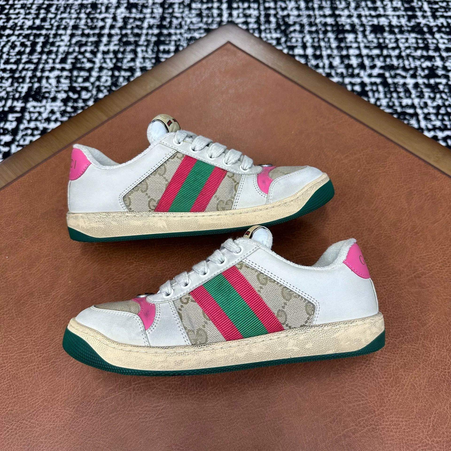 Gucci Gucci Lowtop Sneakers it_36-5 Women Size US 6.5 / IT 36.5 - 6 Thumbnail