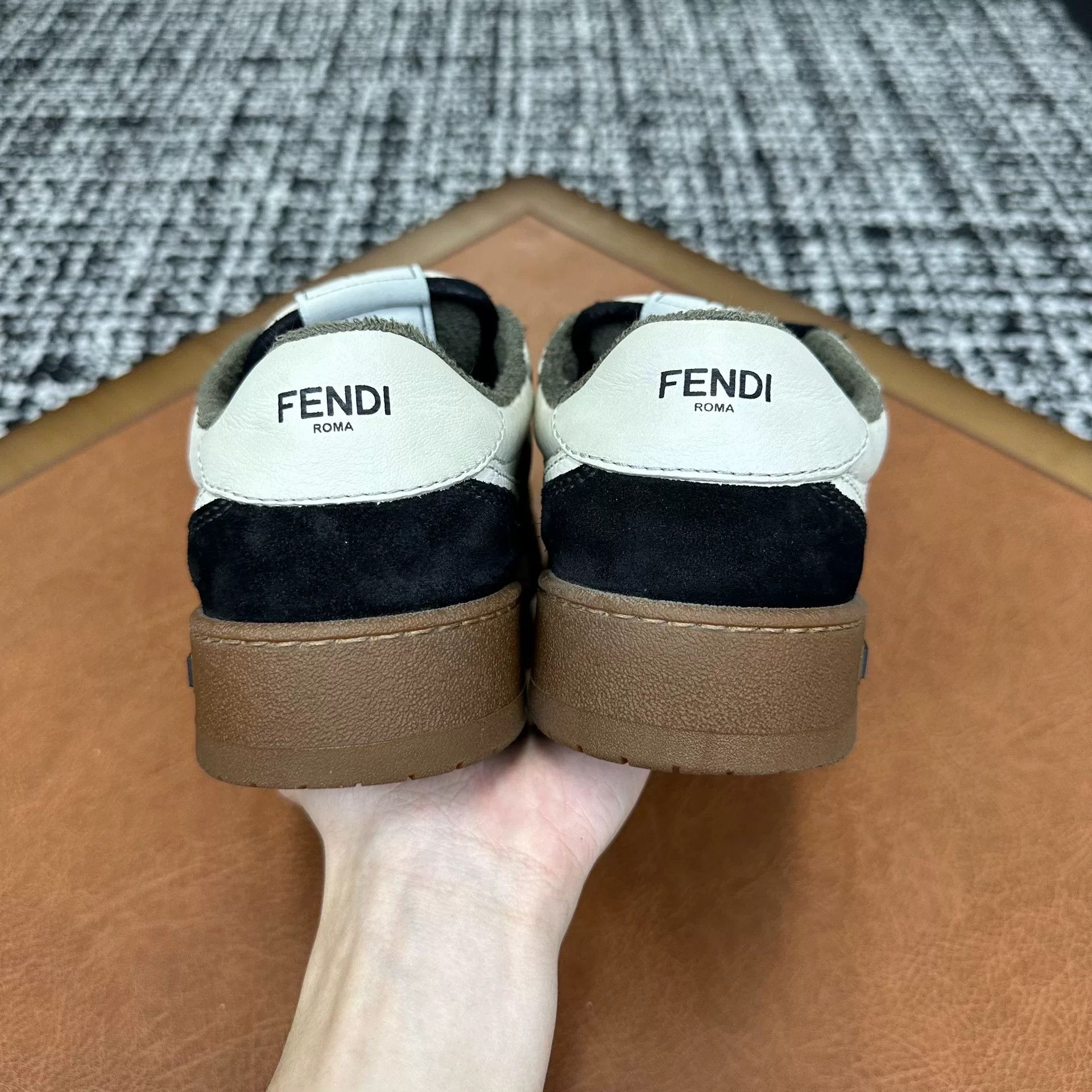 Fendi Fendi Black Lowtop Sneakers it_38 Women Size US 8 / IT 38 - 3 Thumbnail