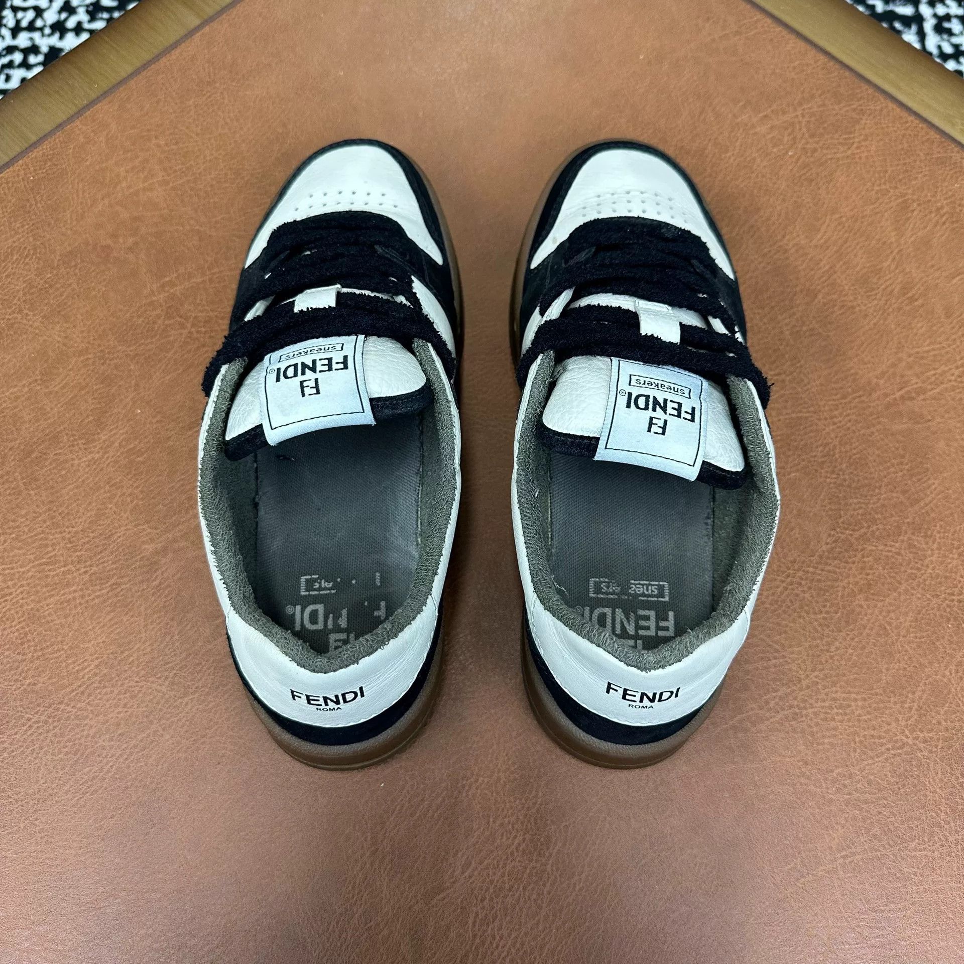 Fendi Fendi Black Lowtop Sneakers it_38 Women Size US 8 / IT 38 - 7 Thumbnail