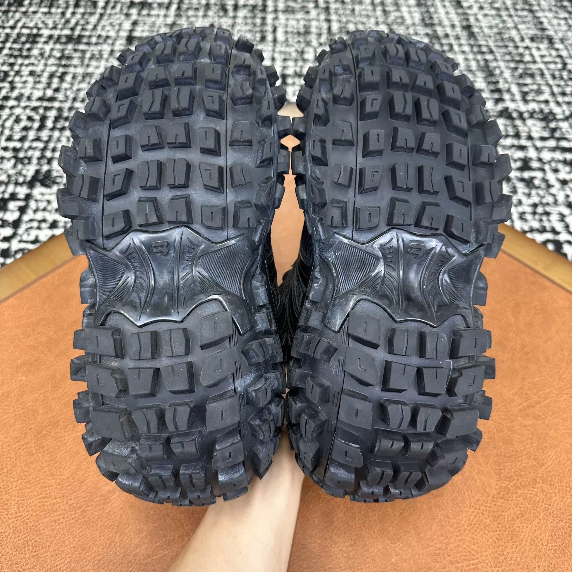 Balenciaga Balenciaga Black Lowtop Sneakers it_38 Women Size US 8 / IT 38 - 7 Thumbnail