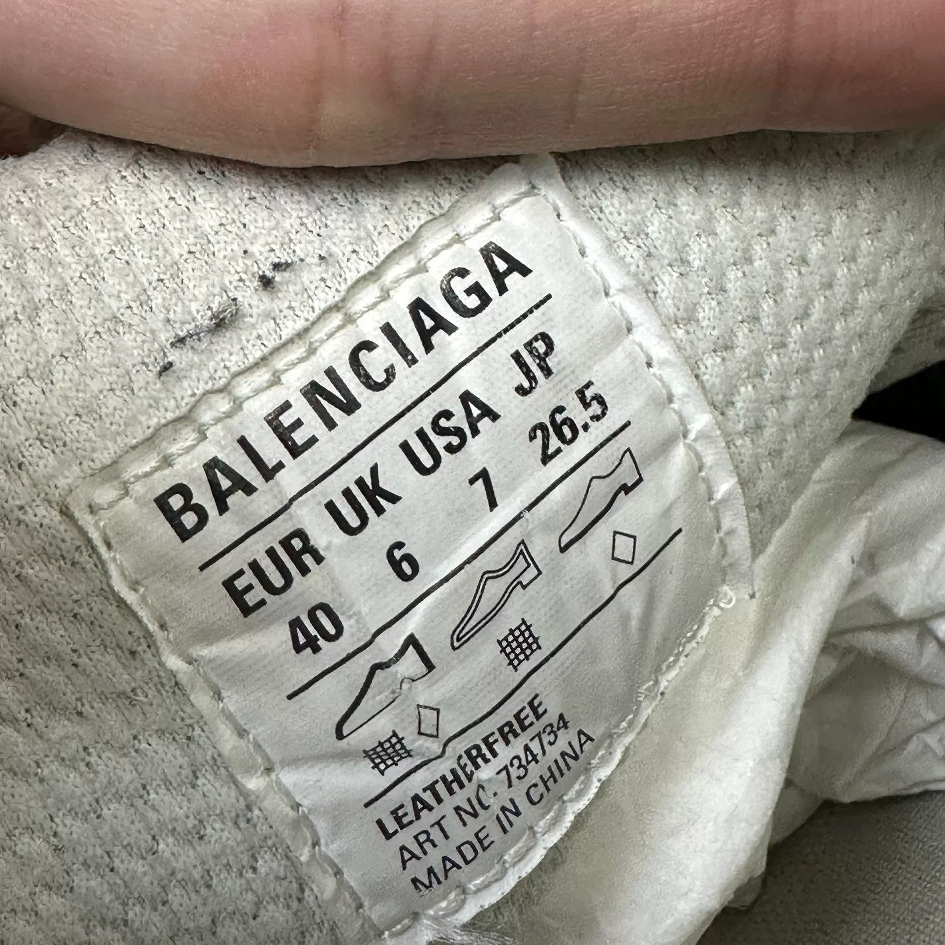 Balenciaga Balenciaga Mesh Beige Lowtop Sneakers 7 Men Size US 7 / EU 40 - 8 Thumbnail