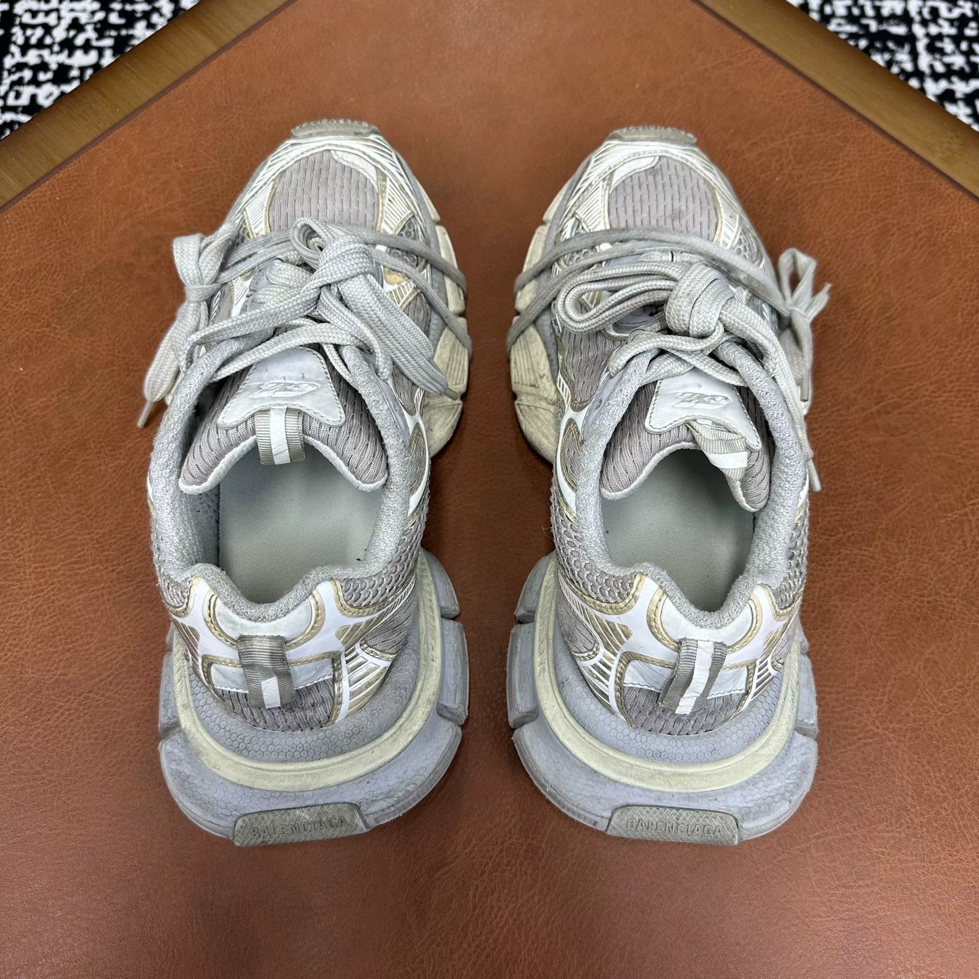 Balenciaga Balenciaga Mesh Beige Lowtop Sneakers 7 Men Size US 7 / EU 40 - 4 Thumbnail