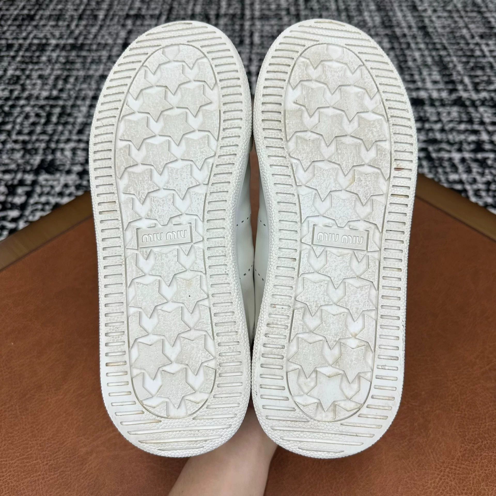 Miu Miu Miu Miu Leather White Lowtop Sneakers it_37 Women Size US 7 / IT 37 - 4 Thumbnail