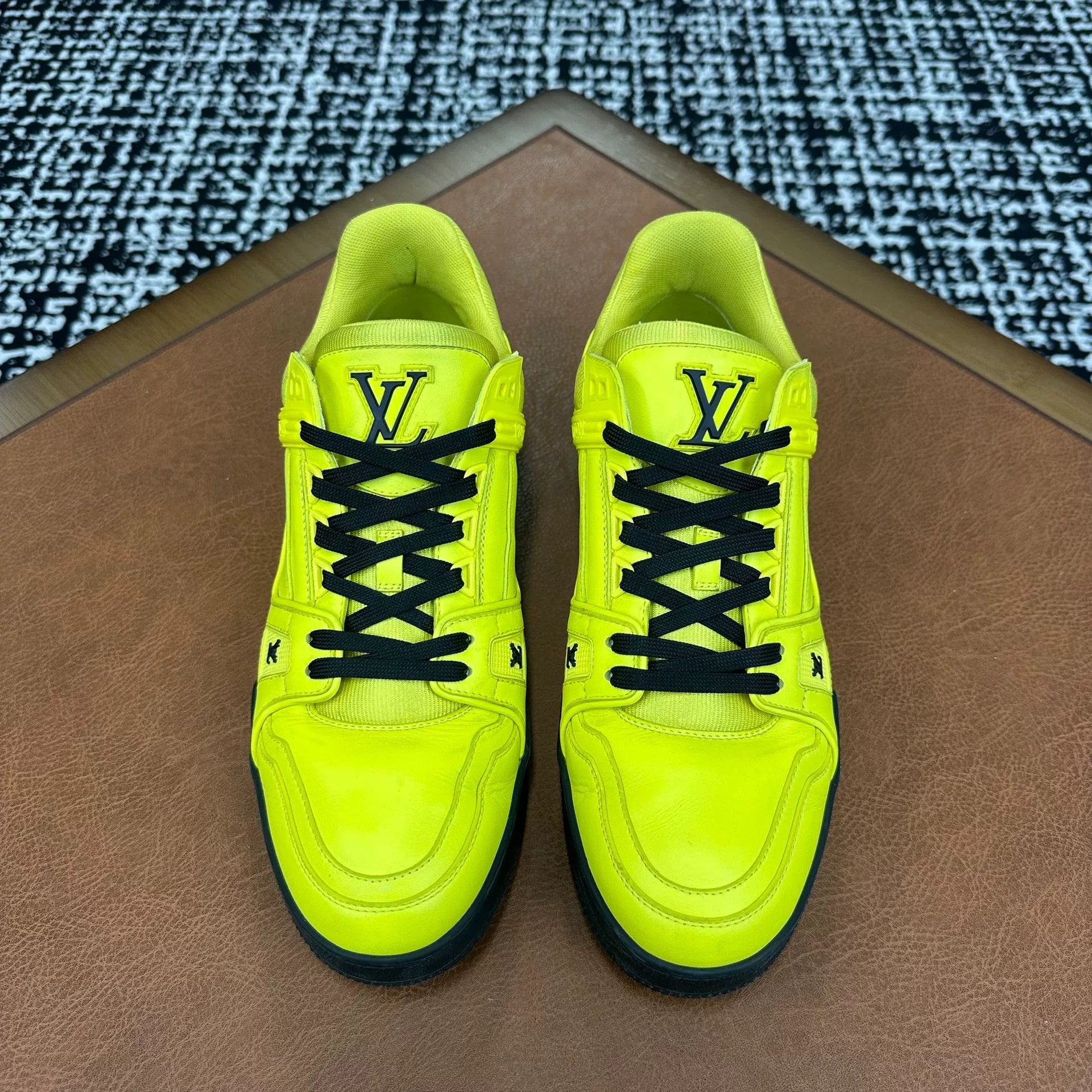 Louis Vuitton Louis Vuitton Training Yellow Lowtop Sneakers 9 Men Size US 9 / EU 42 - 2 Thumbnail