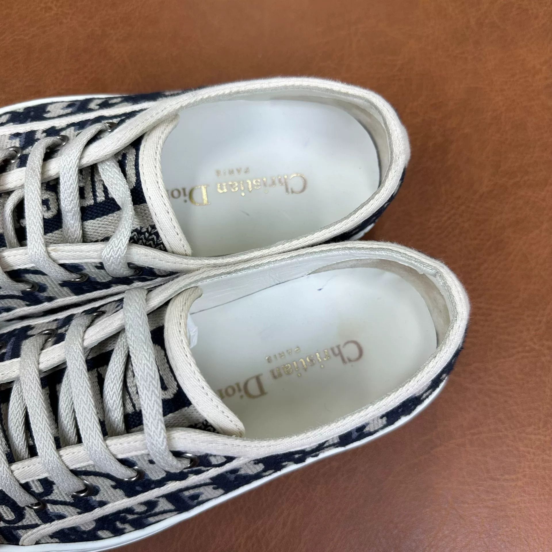 Miu Miu Miu Miu White Lowtop Sneakers it_36-5 Women Size US 6.5 / IT 36.5 - 5 Thumbnail