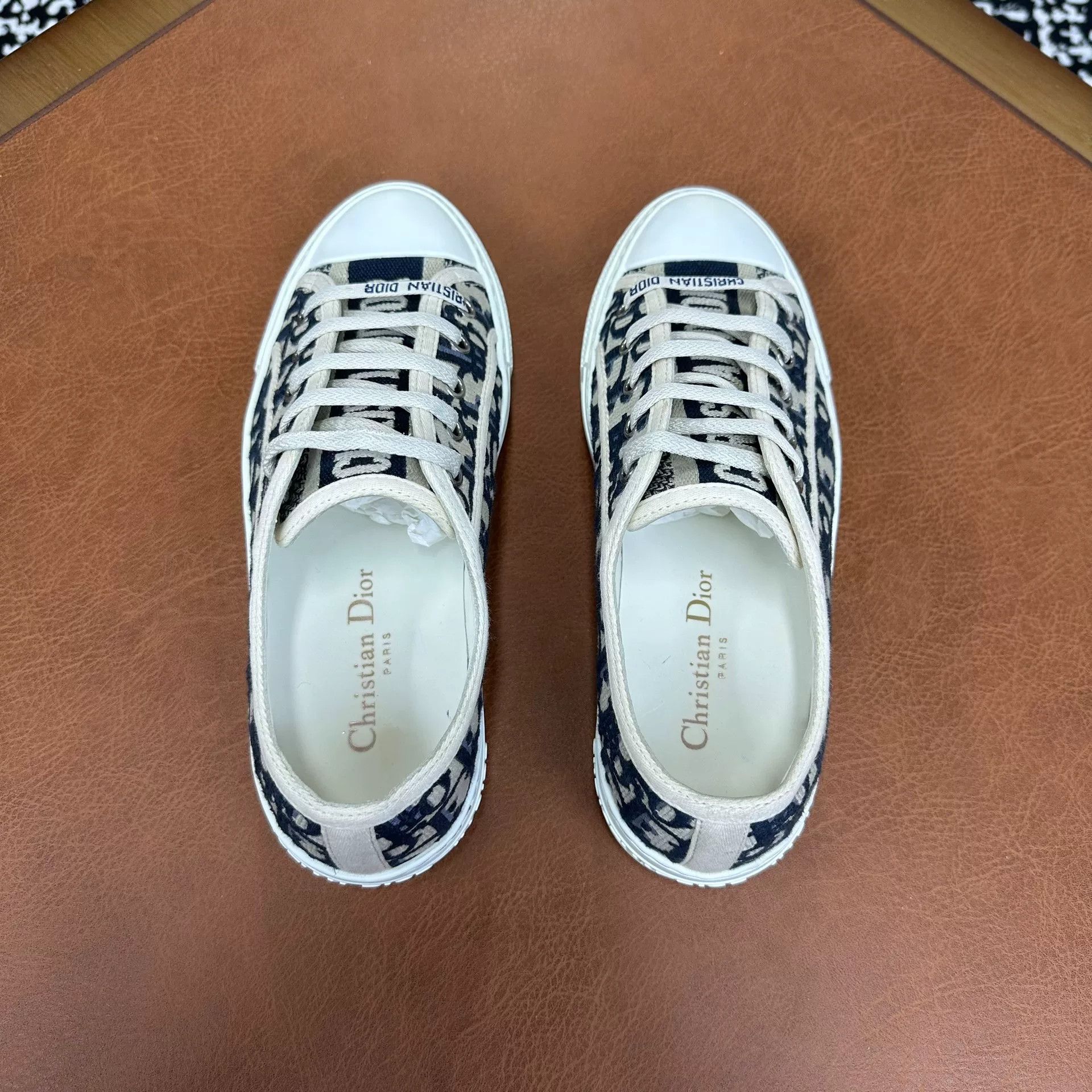 Miu Miu Miu Miu White Lowtop Sneakers it_36-5 Women Size US 6.5 / IT 36.5 - 4 Thumbnail