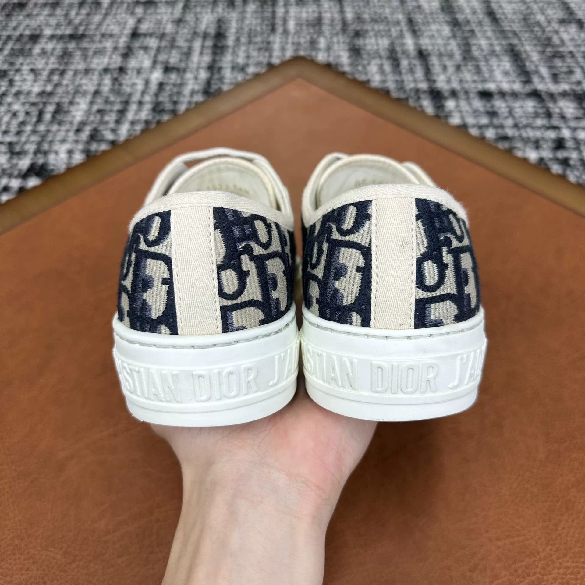 Miu Miu Miu Miu White Lowtop Sneakers it_36-5 Women Size US 6.5 / IT 36.5 - 3 Thumbnail