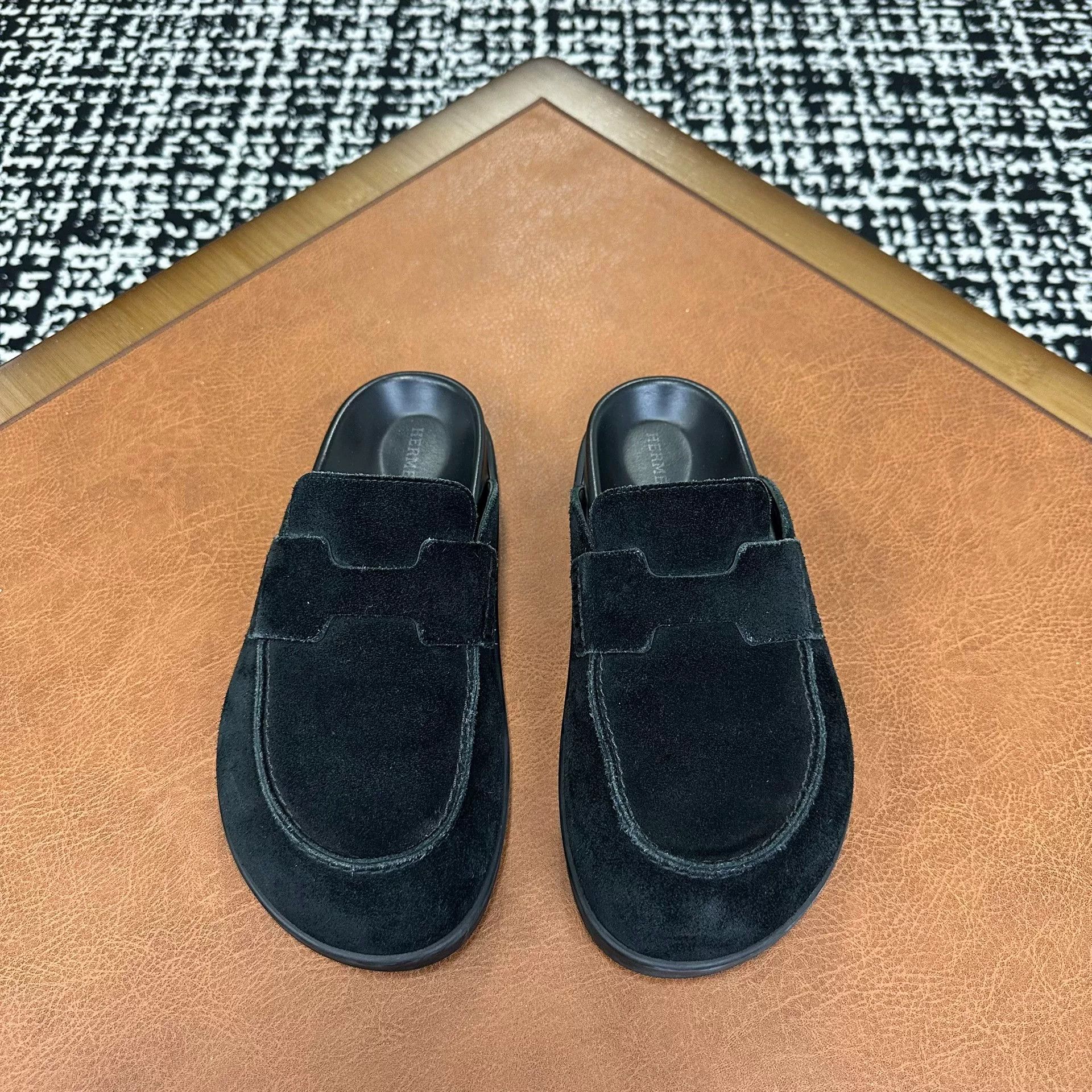 Hermes Hermes Black Sandals it_36-5 Women Size US 6.5 / IT 36.5 - 2 Thumbnail