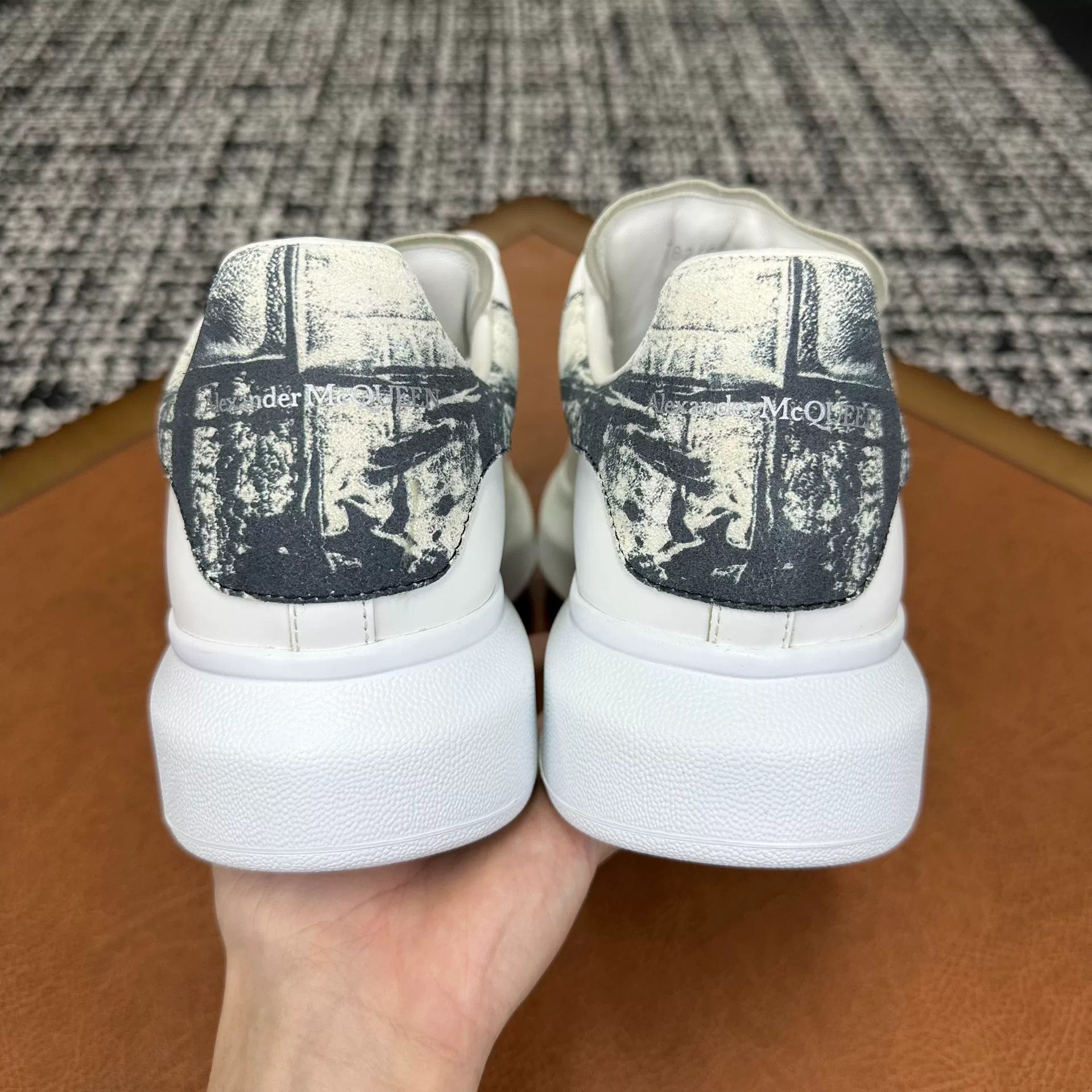 Alexander McQueen Alexander McQueen Blue Lowtop Sneakers 8 Men Size US 8 / EU 41 - 3 Thumbnail