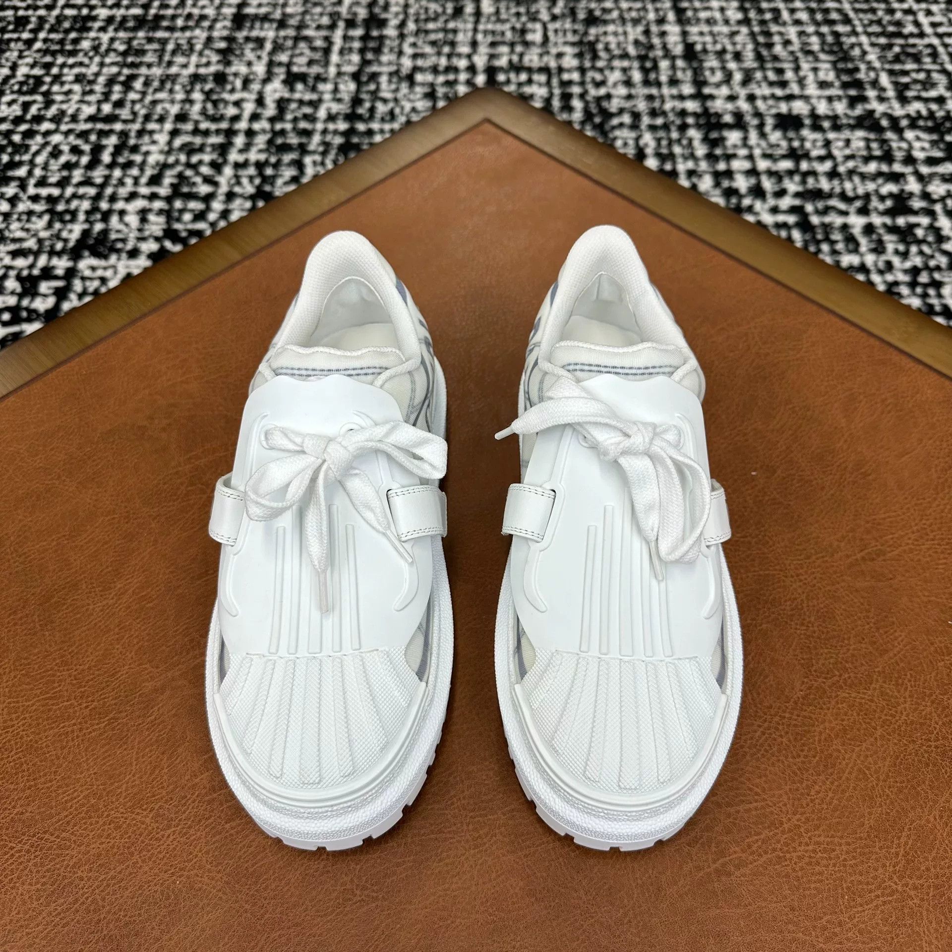 Dior Dior Blue Lowtop Sneakers it_36 Women Size US 6 / IT 36 - 2 Thumbnail