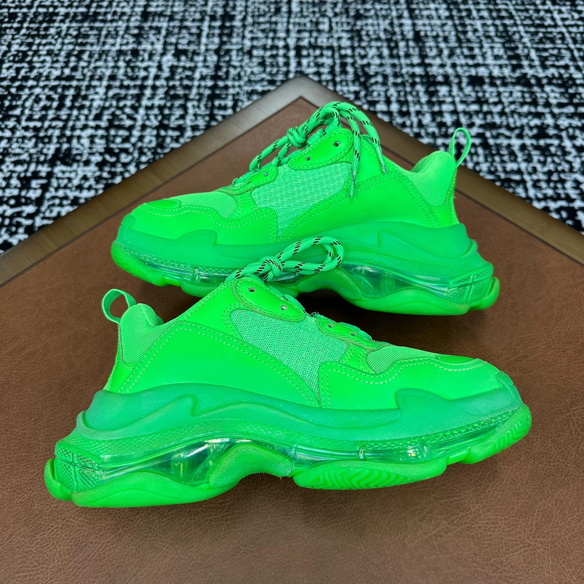 Balenciaga Balenciaga Green Lowtop Sneakers 7 Men Size US 7 / EU 40 - 5 Thumbnail