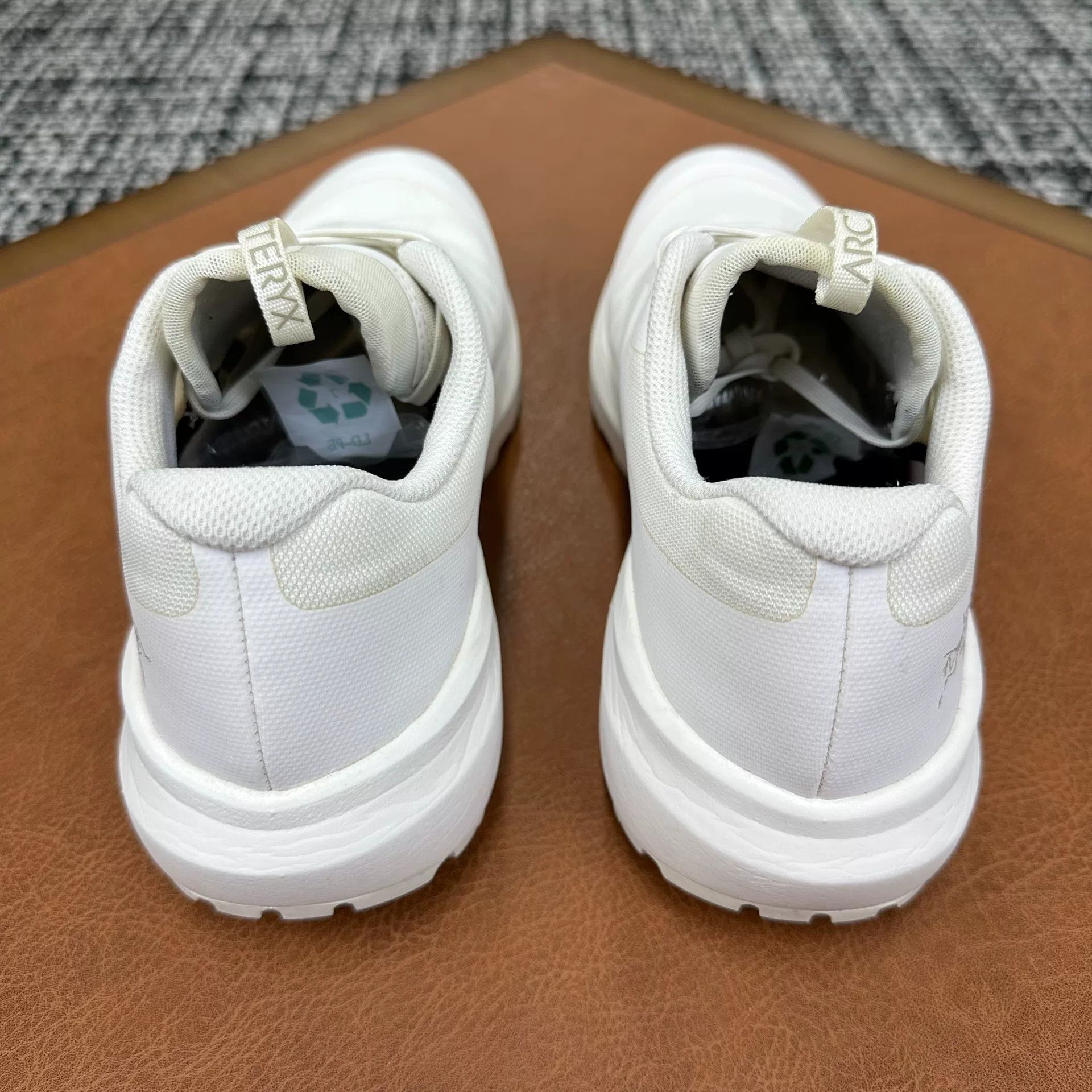 Arc'teryx Arc'teryx White Lowtop Sneakers 8 Men Size US 8 / EU 41 - 3 Thumbnail