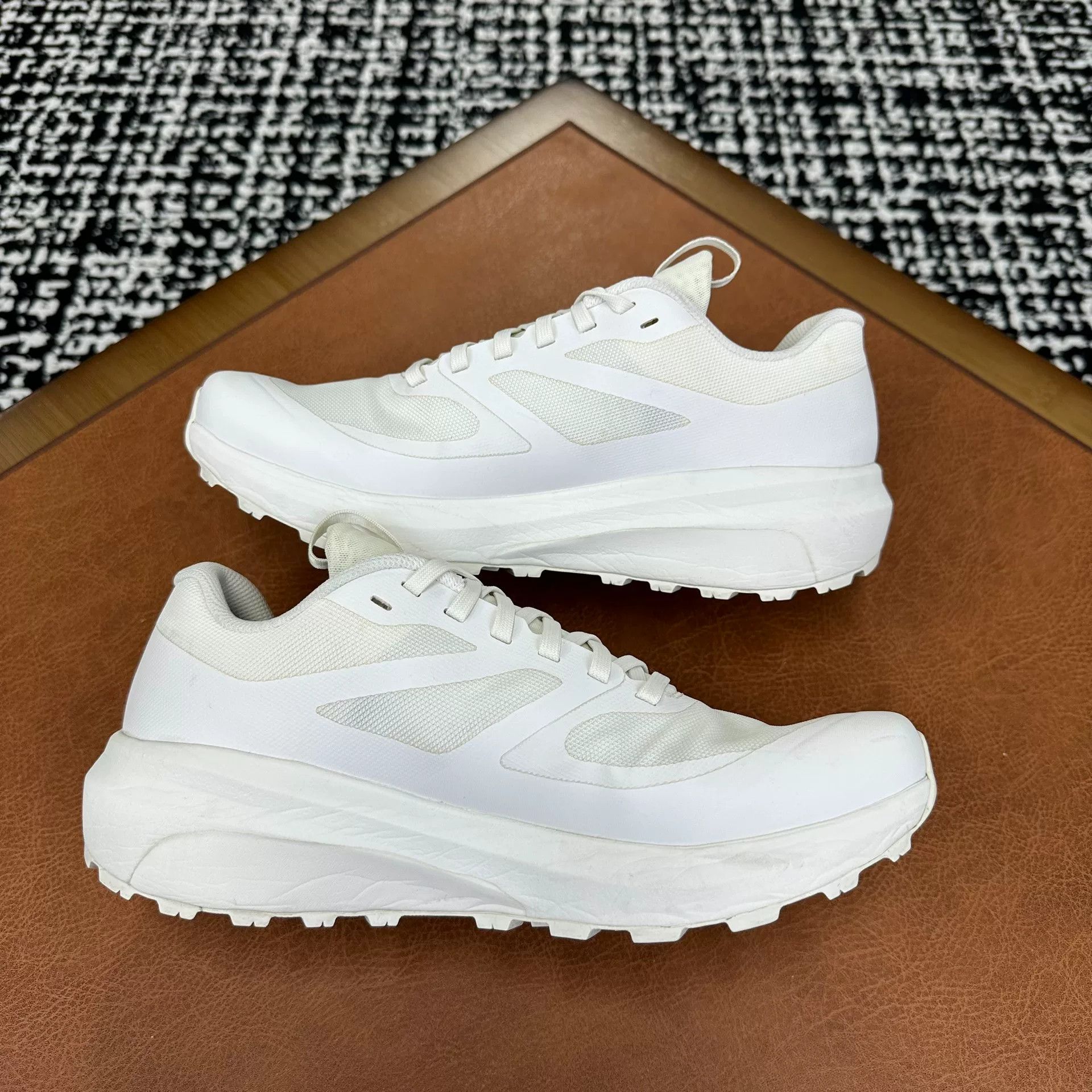 Arc'teryx Arc'teryx White Lowtop Sneakers 8 Men Size US 8 / EU 41 - 6 Thumbnail