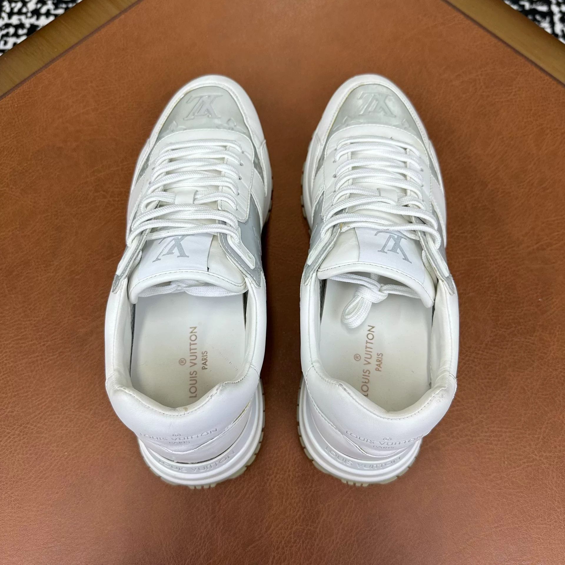 Louis Vuitton Louis Vuitton White Lowtop Sneakers 9 Men Size US 9 / EU 42 - 3 Thumbnail
