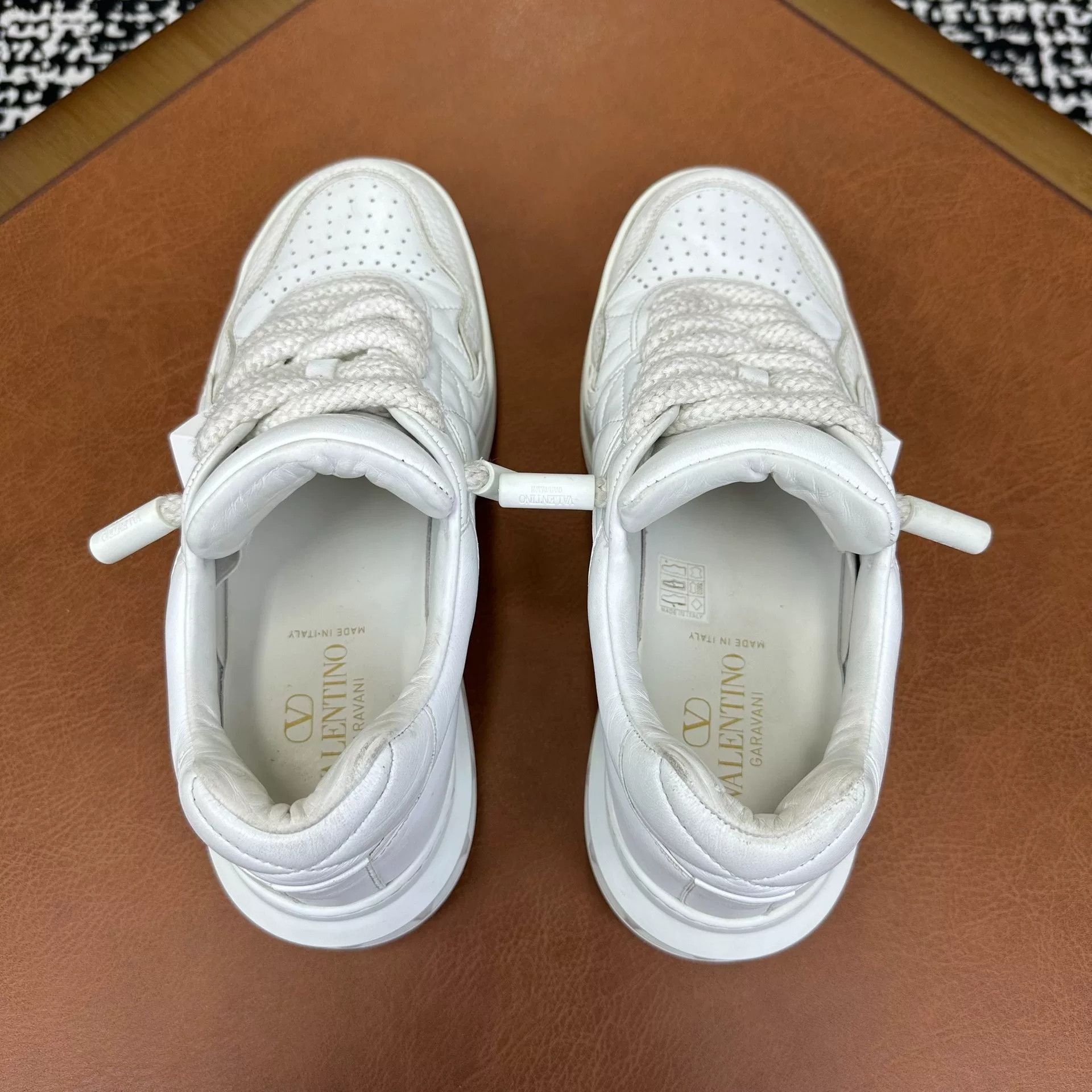 Valentino Valentino White Lowtop Sneakers it_39 Women Size US 9 / IT 39 - 6 Thumbnail