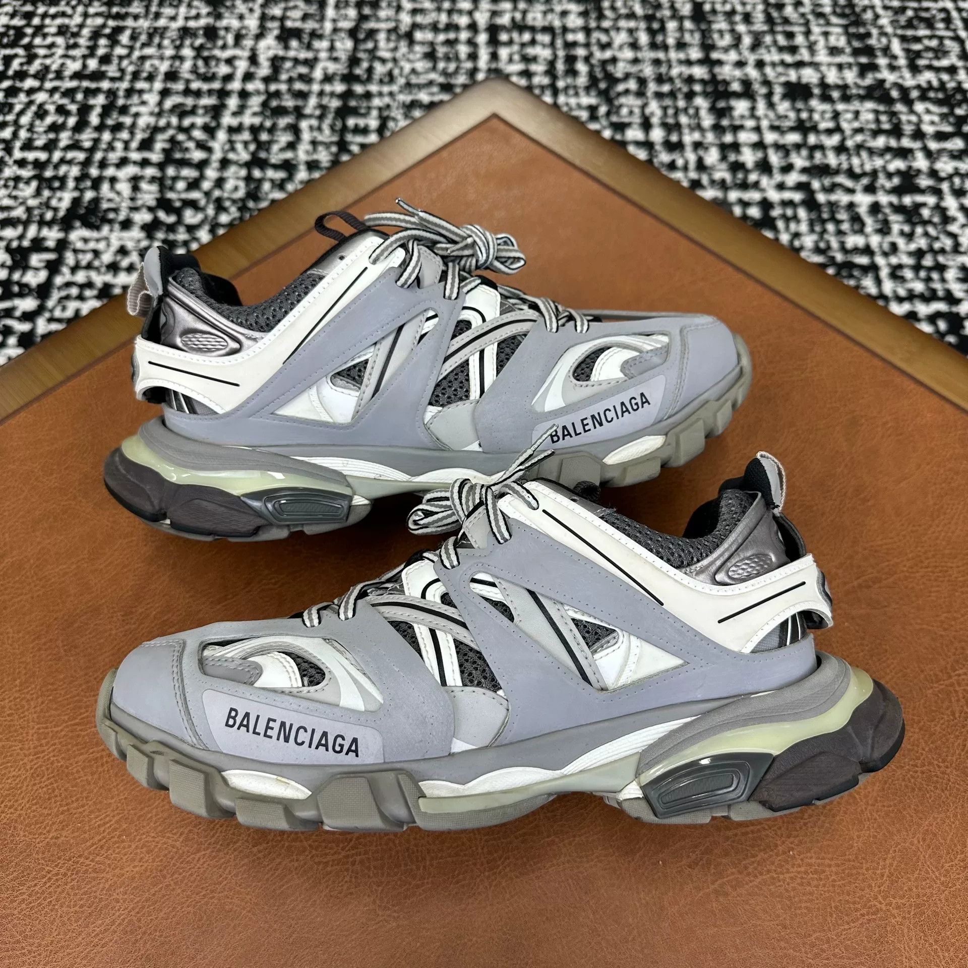 Balenciaga Balenciaga Lowtop Sneakers 7 Men Size US 7 / EU 40 - 4 Thumbnail