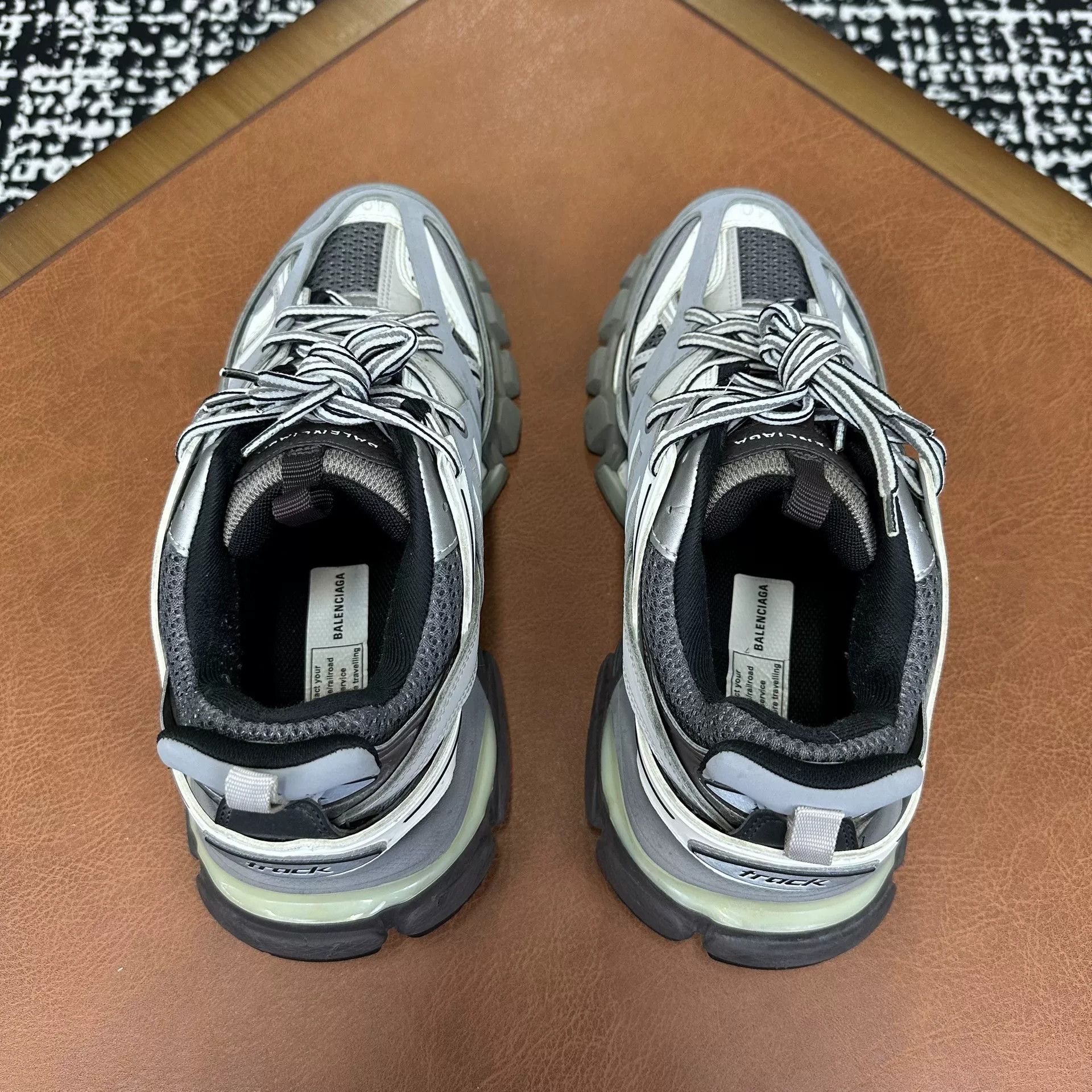 Balenciaga Balenciaga Lowtop Sneakers 7 Men Size US 7 / EU 40 - 9 Thumbnail