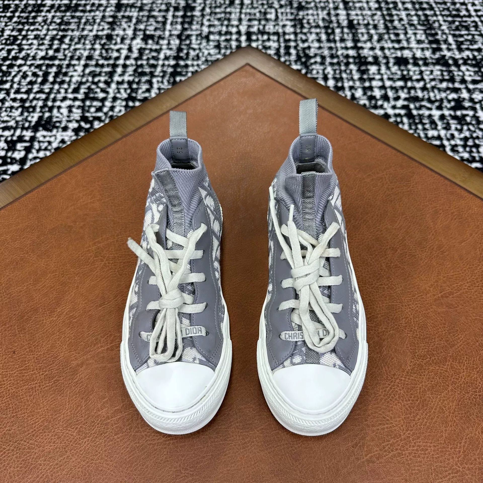 Dior Dior White Hitop Sneakers it_35 Women Size US 5 / IT 35 - 2 Thumbnail