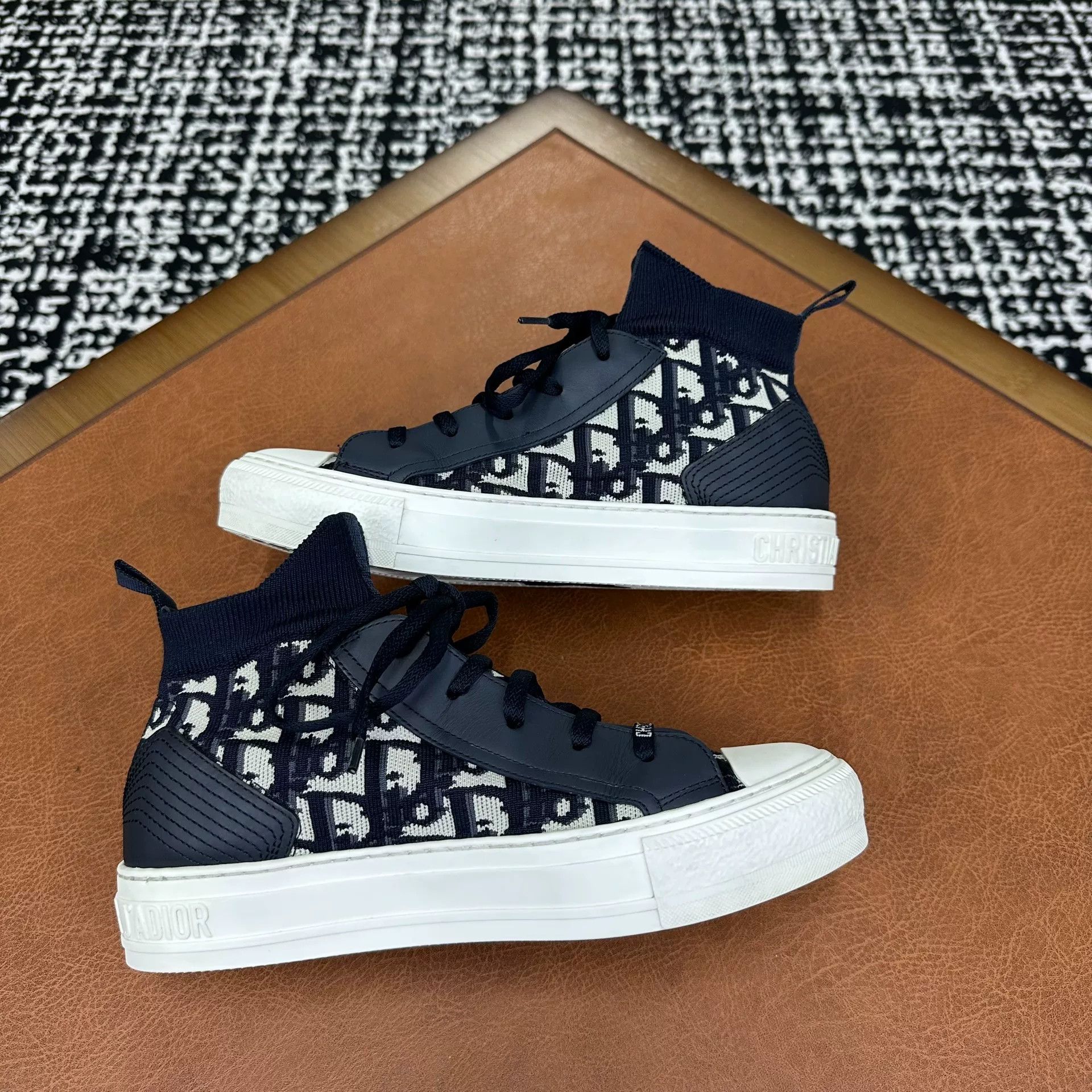 Dior Dior Blue Hitop Sneakers it_37-5 Women Size US 7.5 / IT 37.5 - 6 Thumbnail