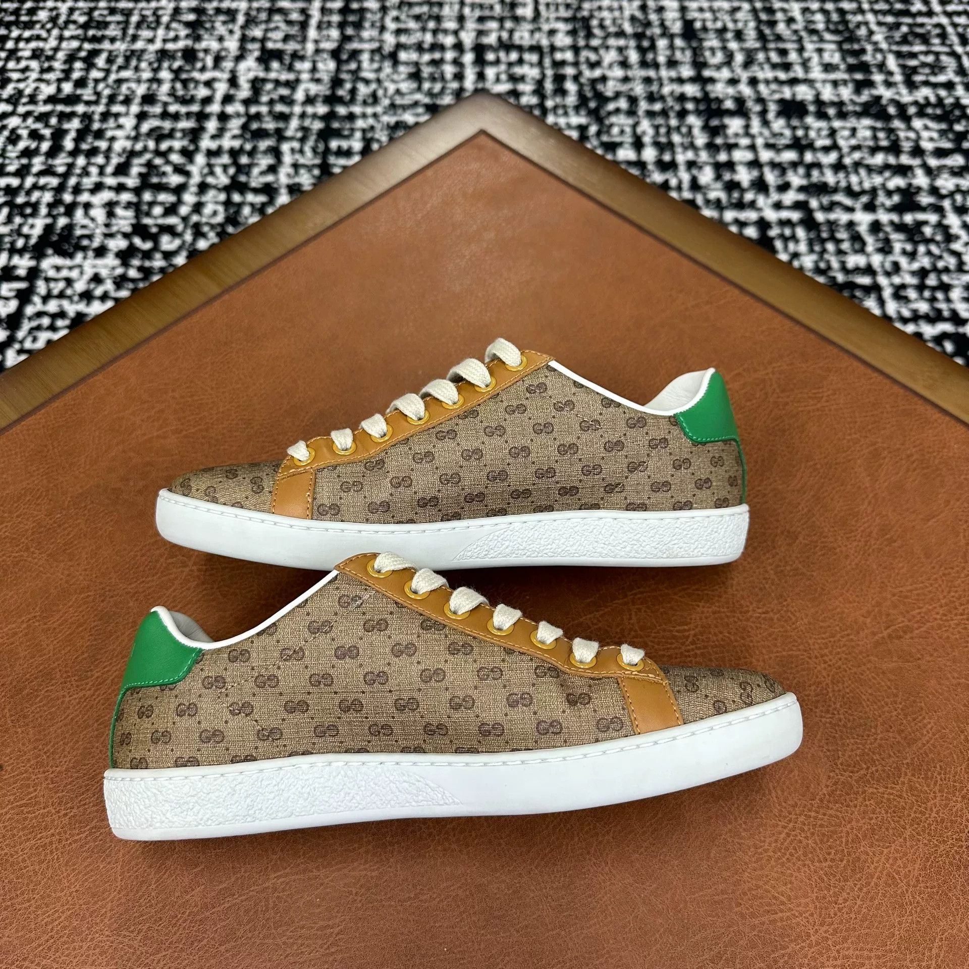 Gucci Gucci Lowtop Sneakers it_36 Women Size US 6 / IT 36 - 6 Thumbnail
