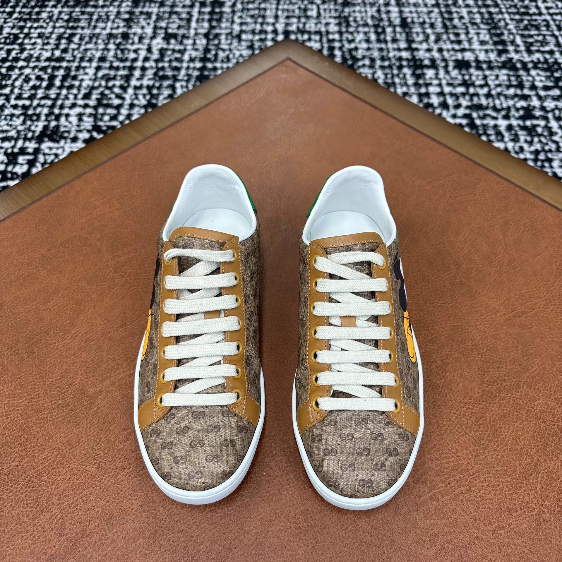 Gucci Gucci Lowtop Sneakers it_36 Women Size US 6 / IT 36 - 2 Thumbnail