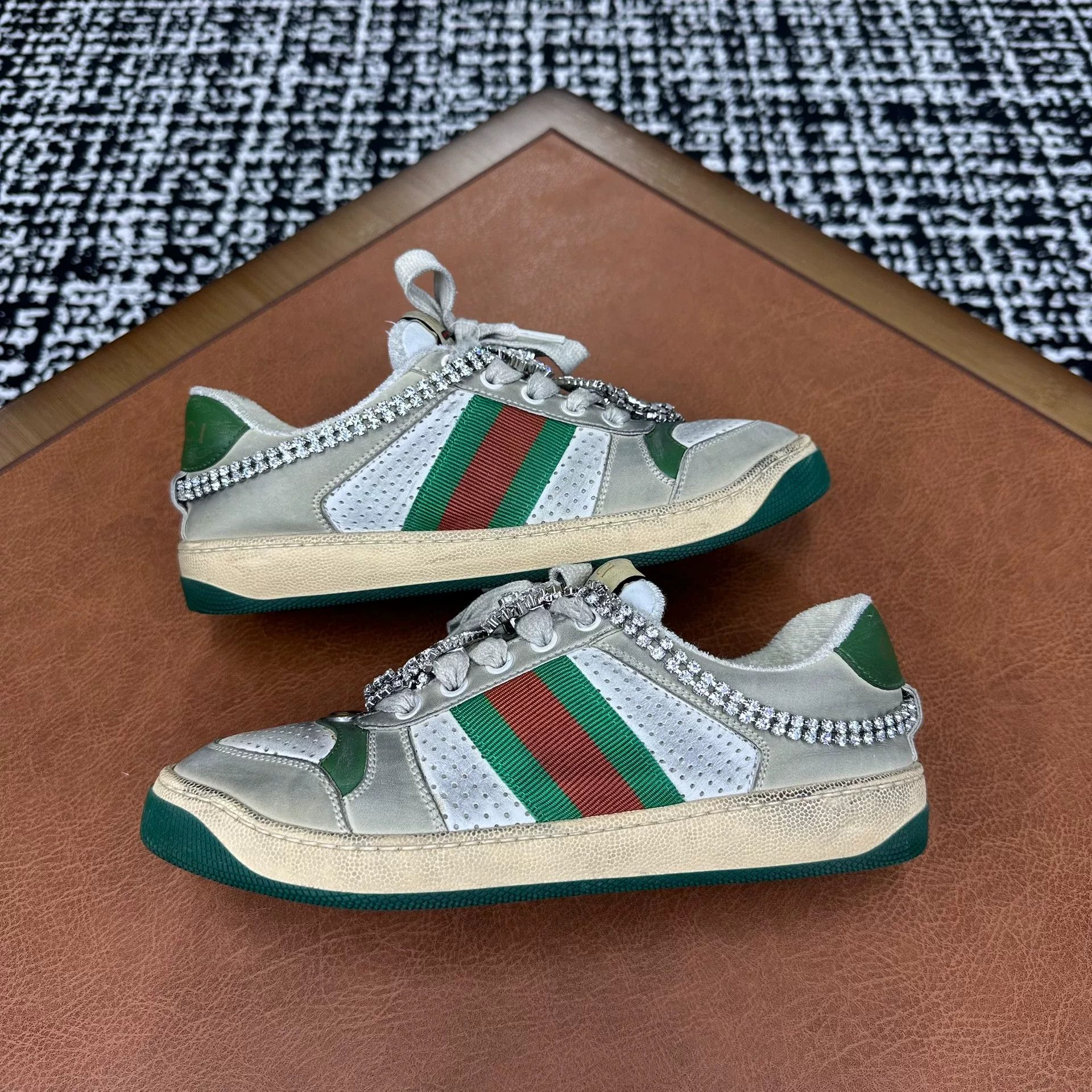 Gucci Gucci Yellow Lowtop Sneakers it_36 Women Size US 6 / IT 36 - 6 Thumbnail